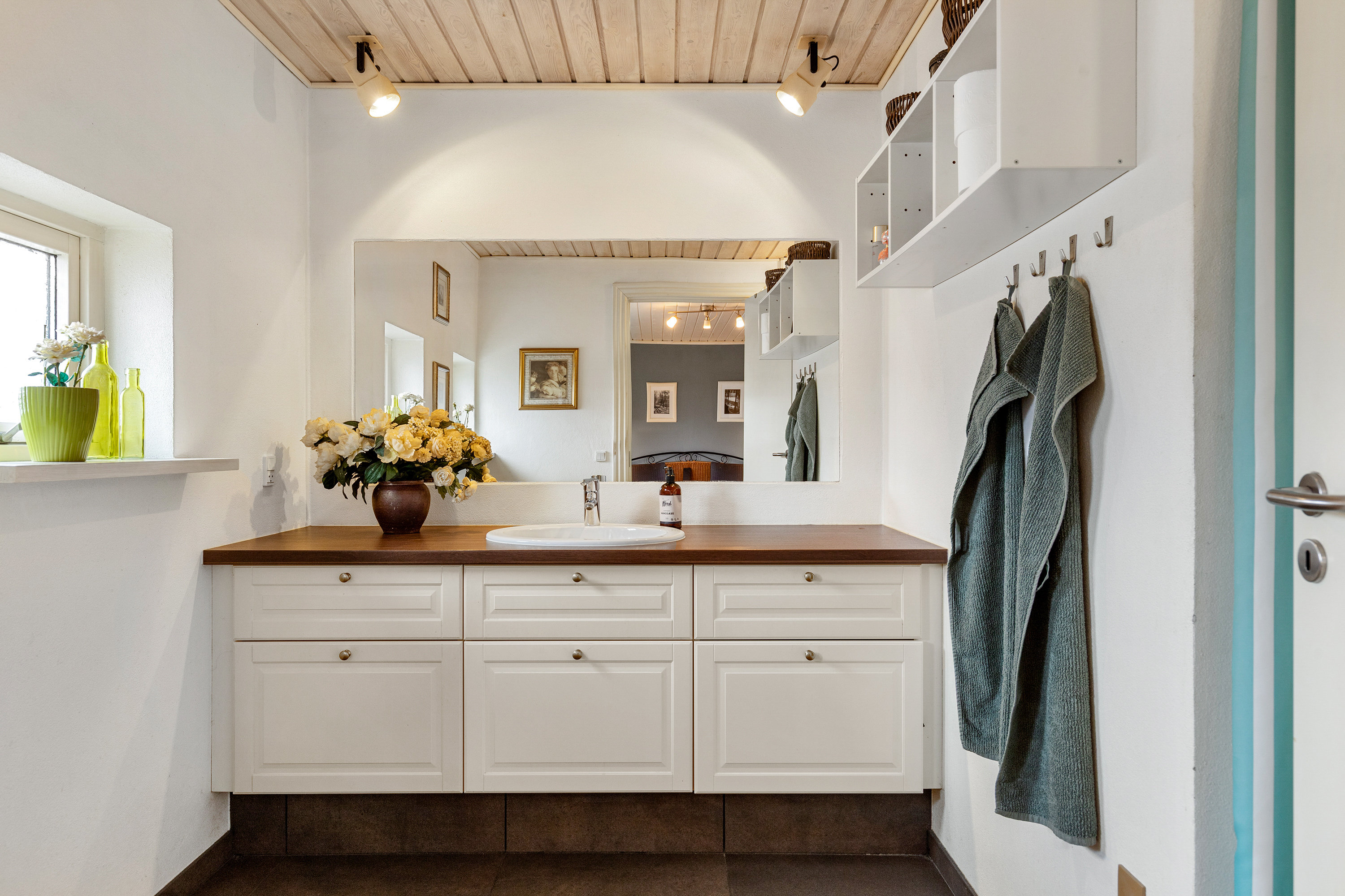 Fremhævet badeværelse billede i fuldskærmstilstand. Billede af Klostermarken 16, 9490 Pandrup