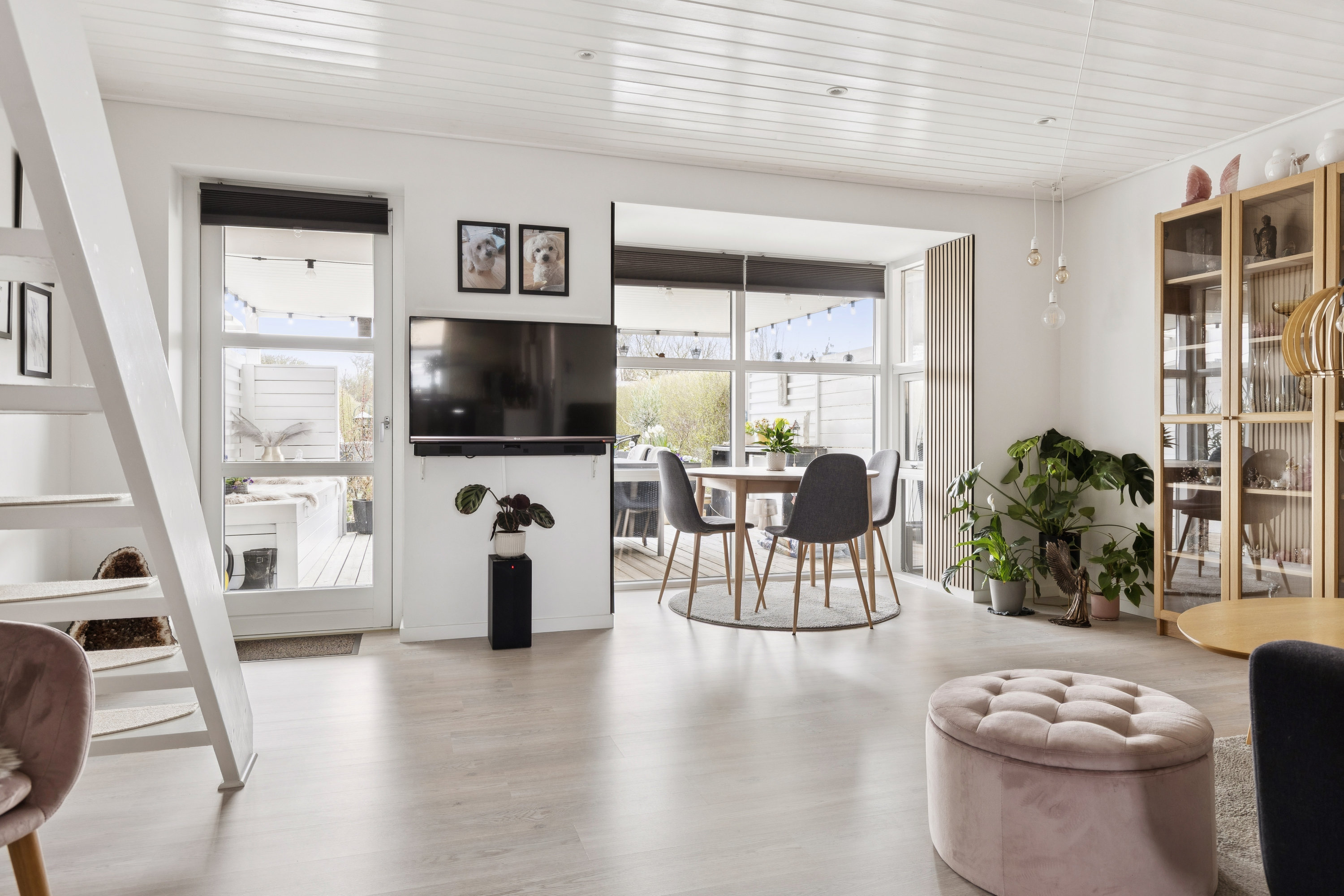 Fremhævet stue billede i fuldskærmstilstand. Billede af Lyngstræde 10B, Havnsø, 4591 Føllenslev