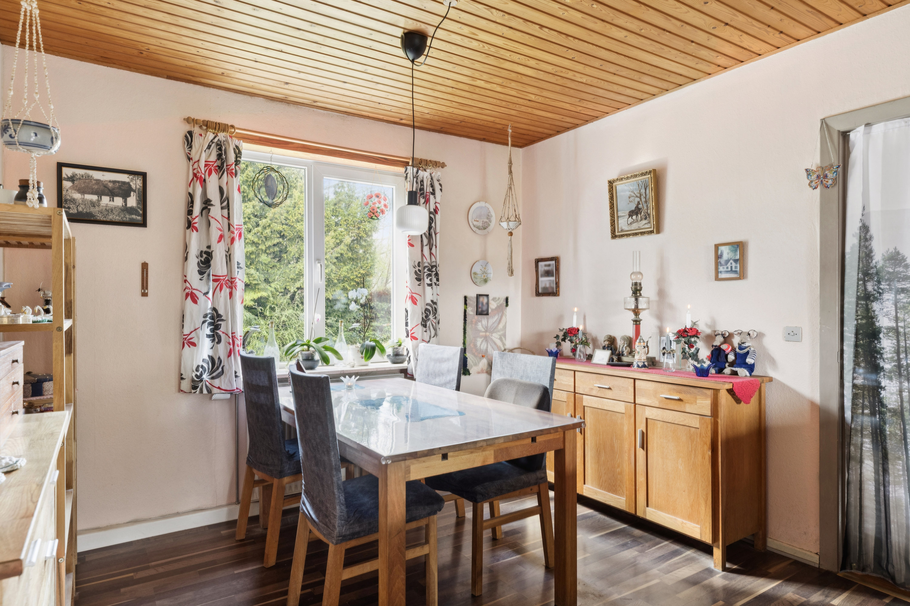 Fremhævet køkken billede i fuldskærmstilstand. Billede af Råhedevej 21, Råhede, 6760 Ribe