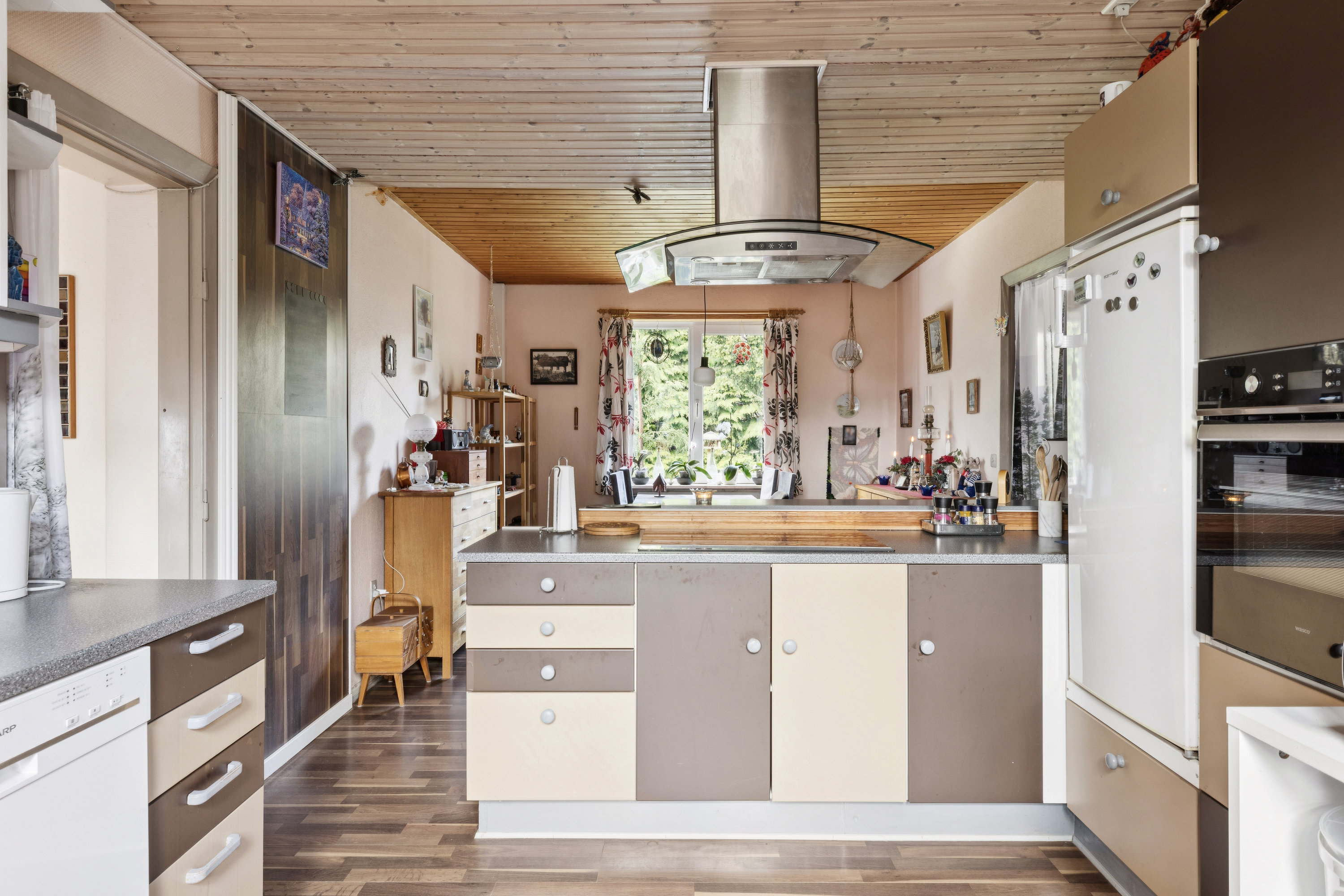 Fremhævet køkken billede i fuldskærmstilstand. Billede af Råhedevej 21, Råhede, 6760 Ribe