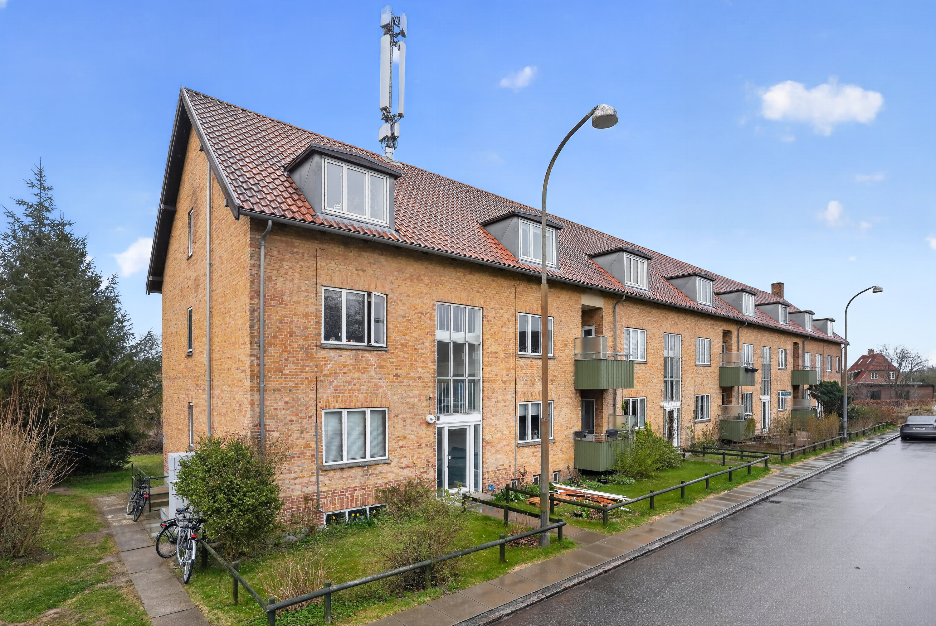 Fremhævet ejendommen billede i fuldskærmstilstand. Billede af Maglegårds Alle 123, 2. th., 2860 Søborg