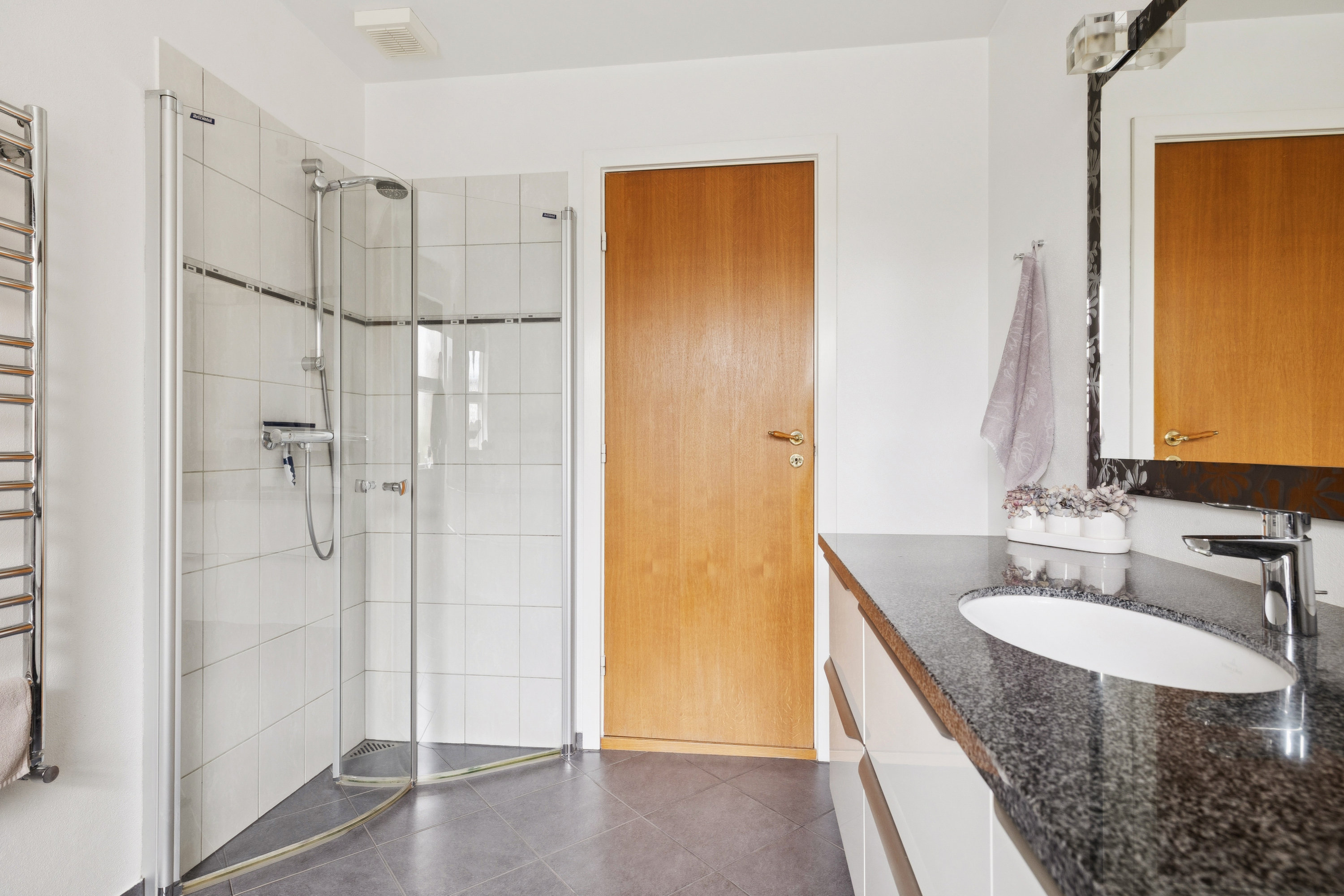 Fremhævet badeværelse billede i fuldskærmstilstand. Billede af Fasanvej 4, Assens, 9550 Mariager