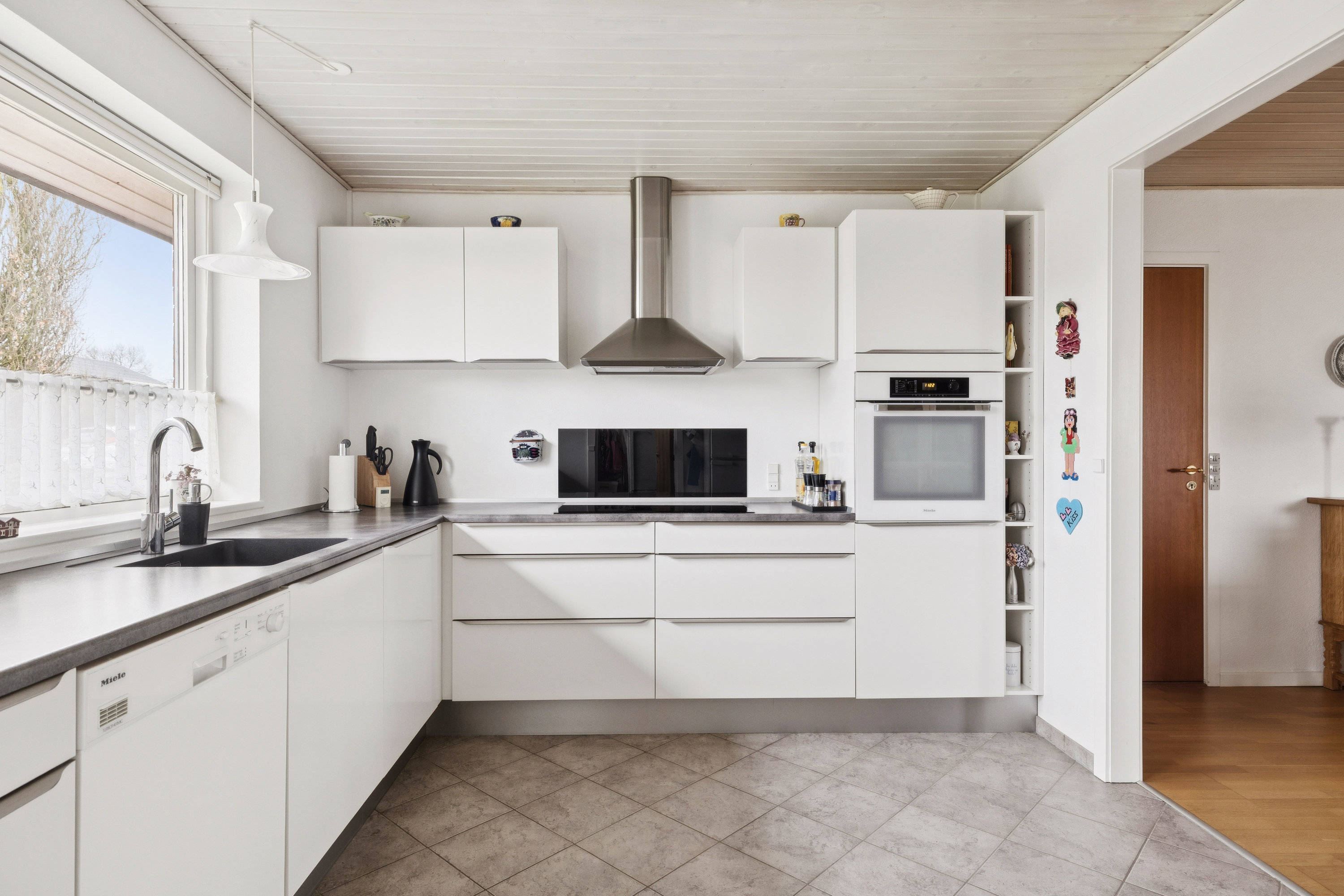 Fremhævet køkken billede i fuldskærmstilstand. Billede af Fasanvej 4, Assens, 9550 Mariager