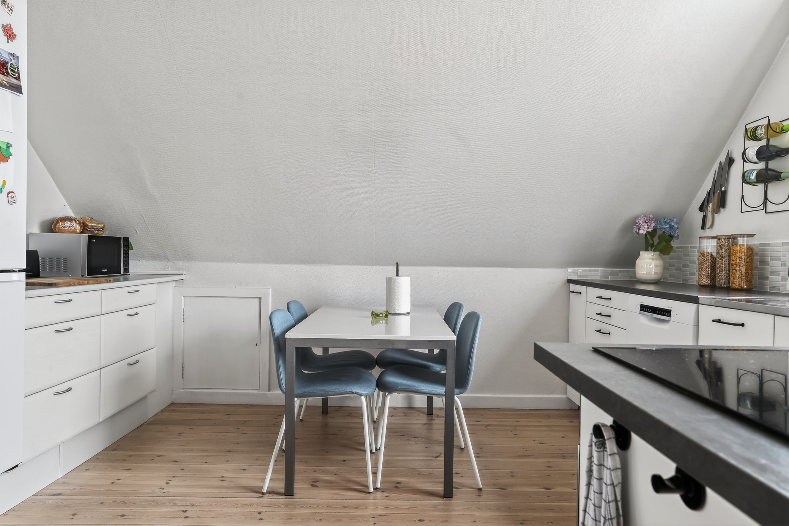 Fremhævet køkken billede i fuldskærmstilstand. Billede af Sønderstrupvej 5H, 4340 Tølløse