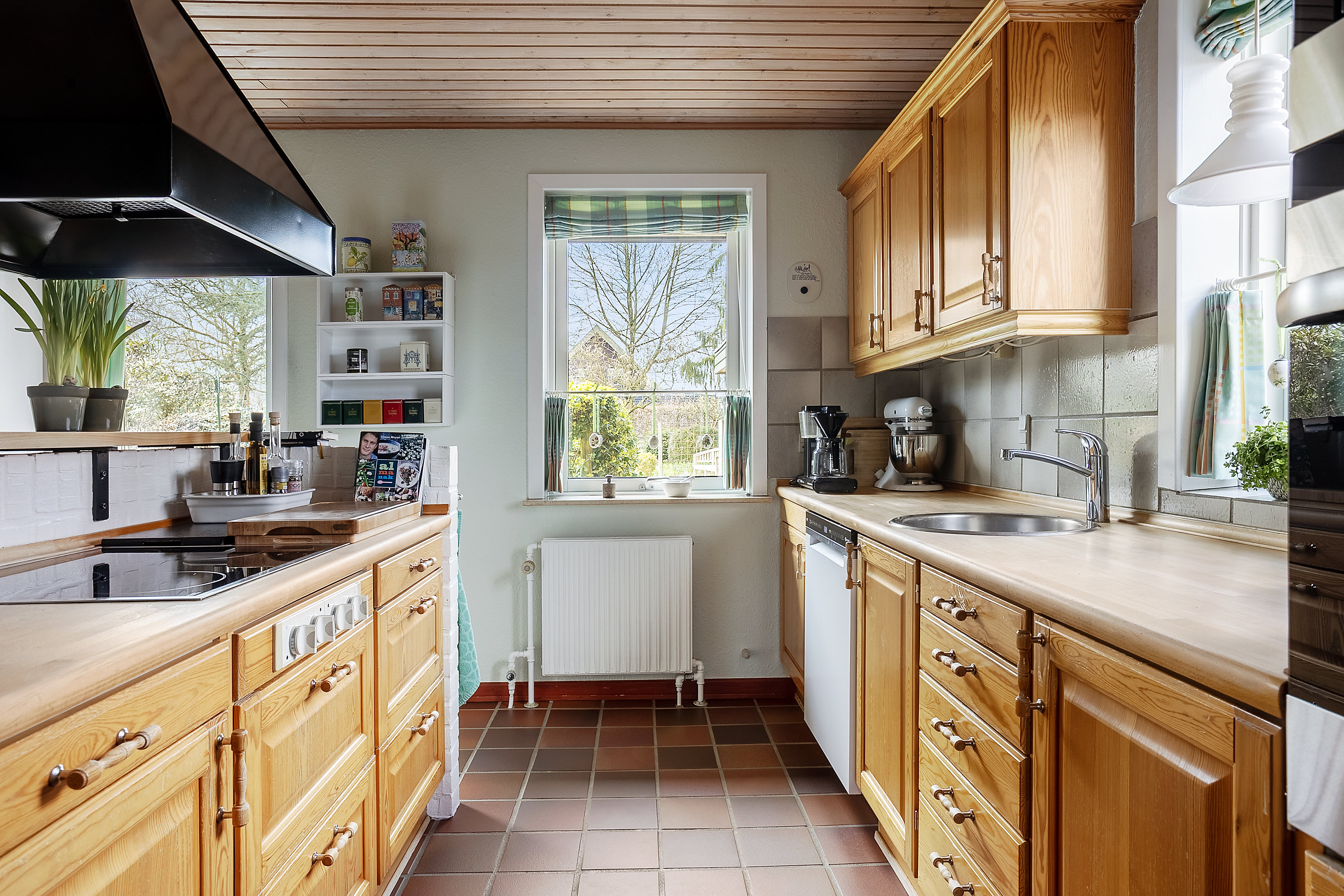 Fremhævet køkken billede i fuldskærmstilstand. Billede af Rugtoften 74, Skodborg, 6630 Rødding