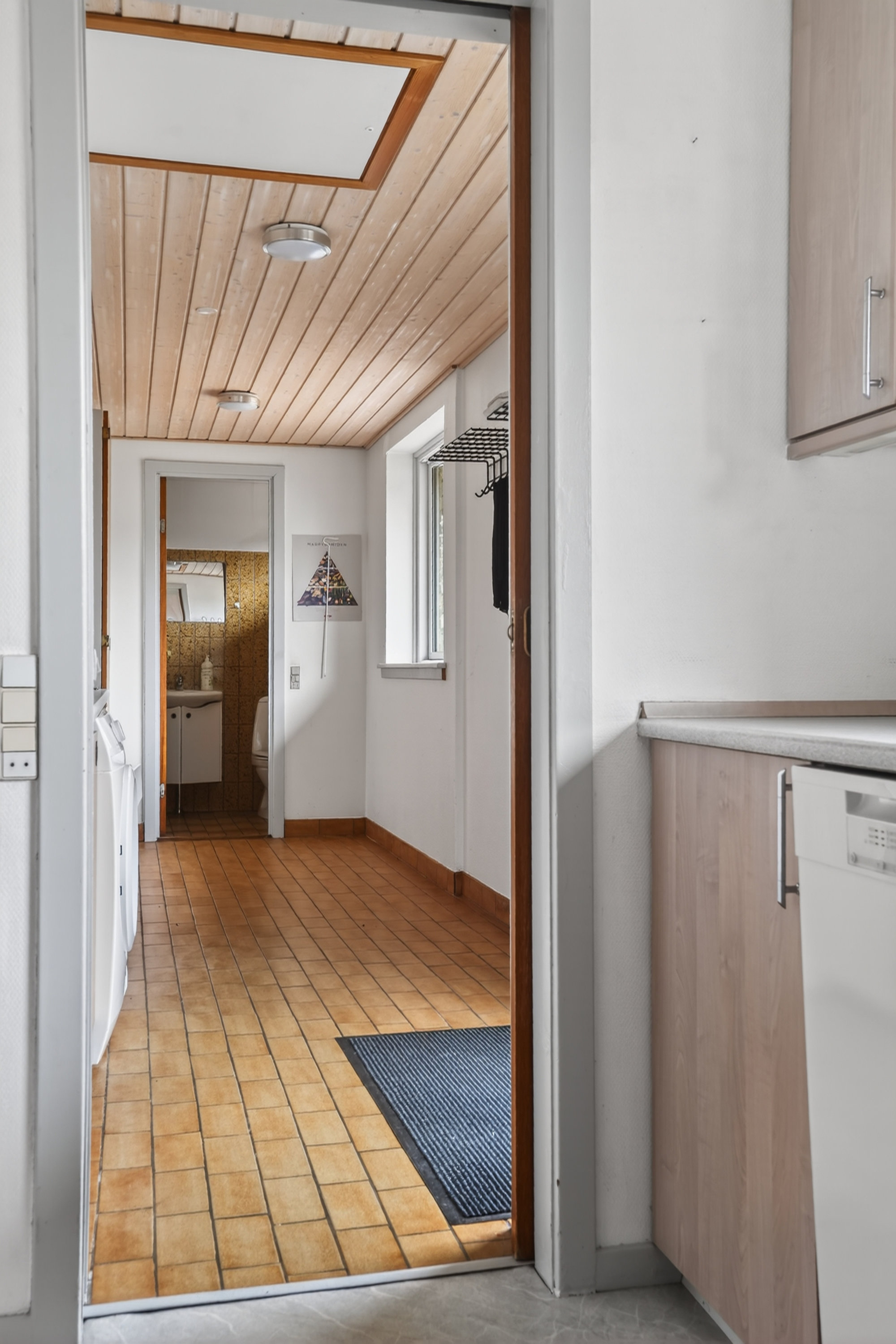 Fremhævet entré billede i fuldskærmstilstand. Billede af Perikumvej 1, 4573 Højby