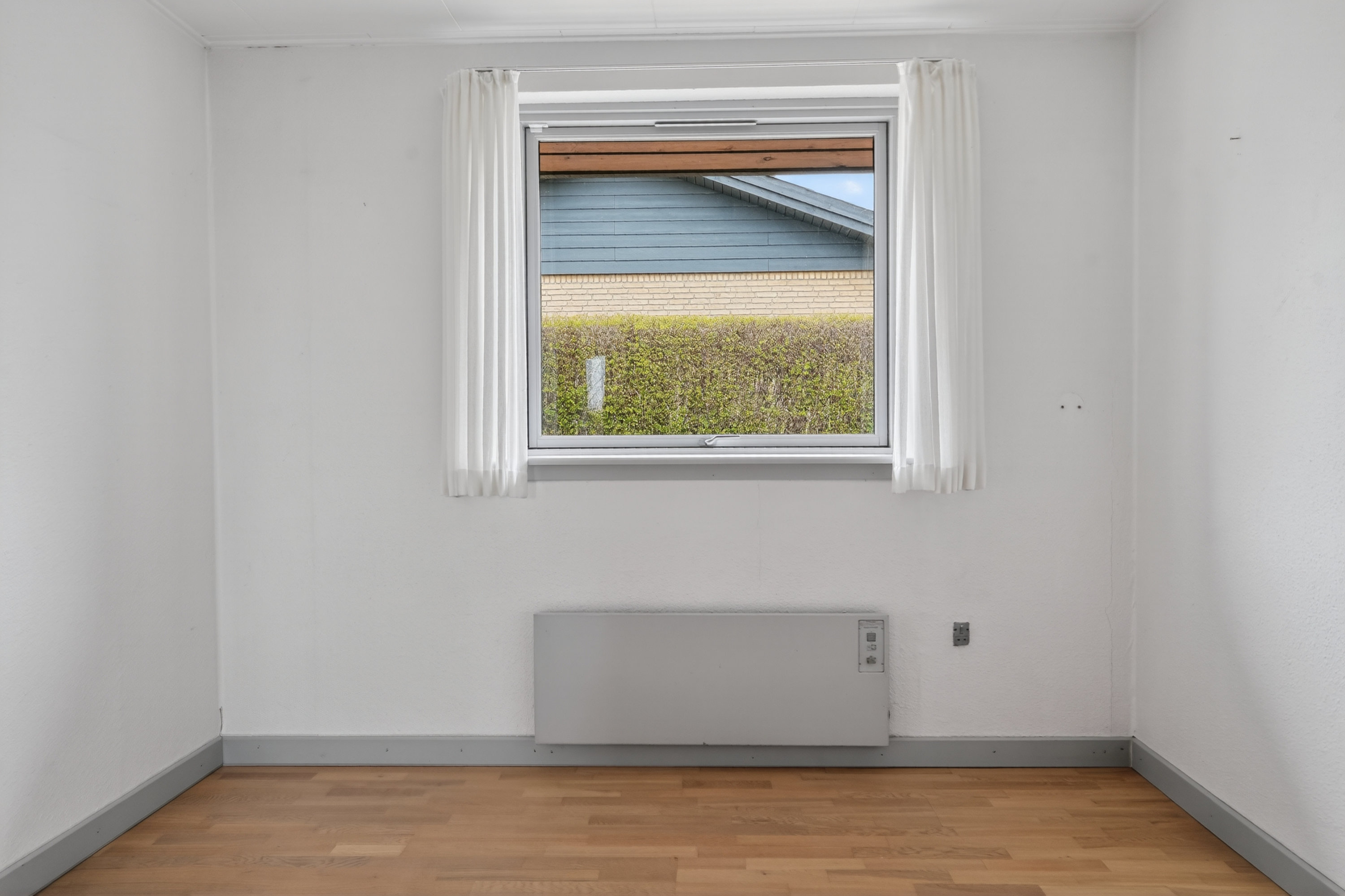 Fremhævet værelse billede i fuldskærmstilstand. Billede af Perikumvej 1, 4573 Højby