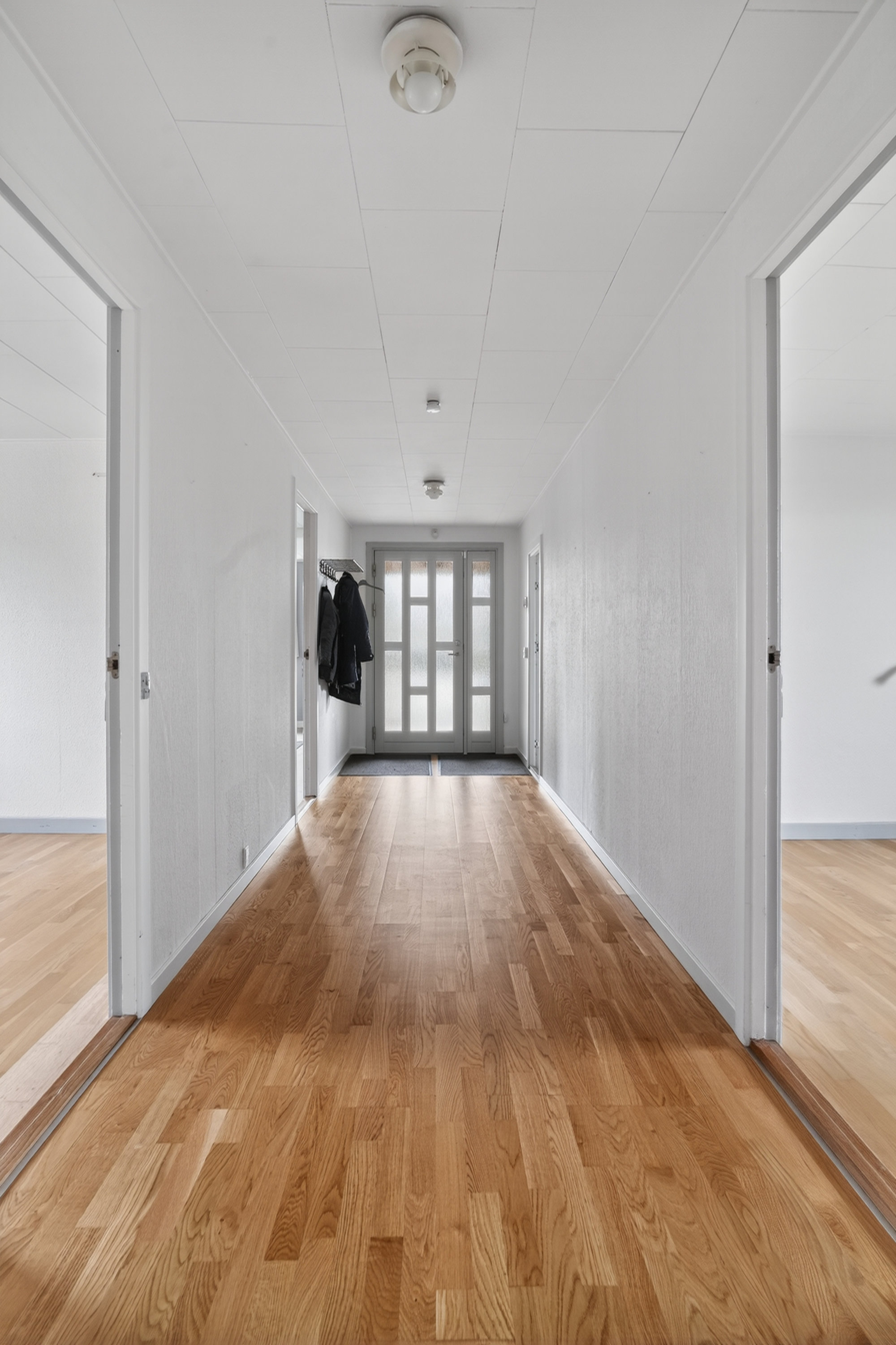 Fremhævet entré billede i fuldskærmstilstand. Billede af Perikumvej 1, 4573 Højby