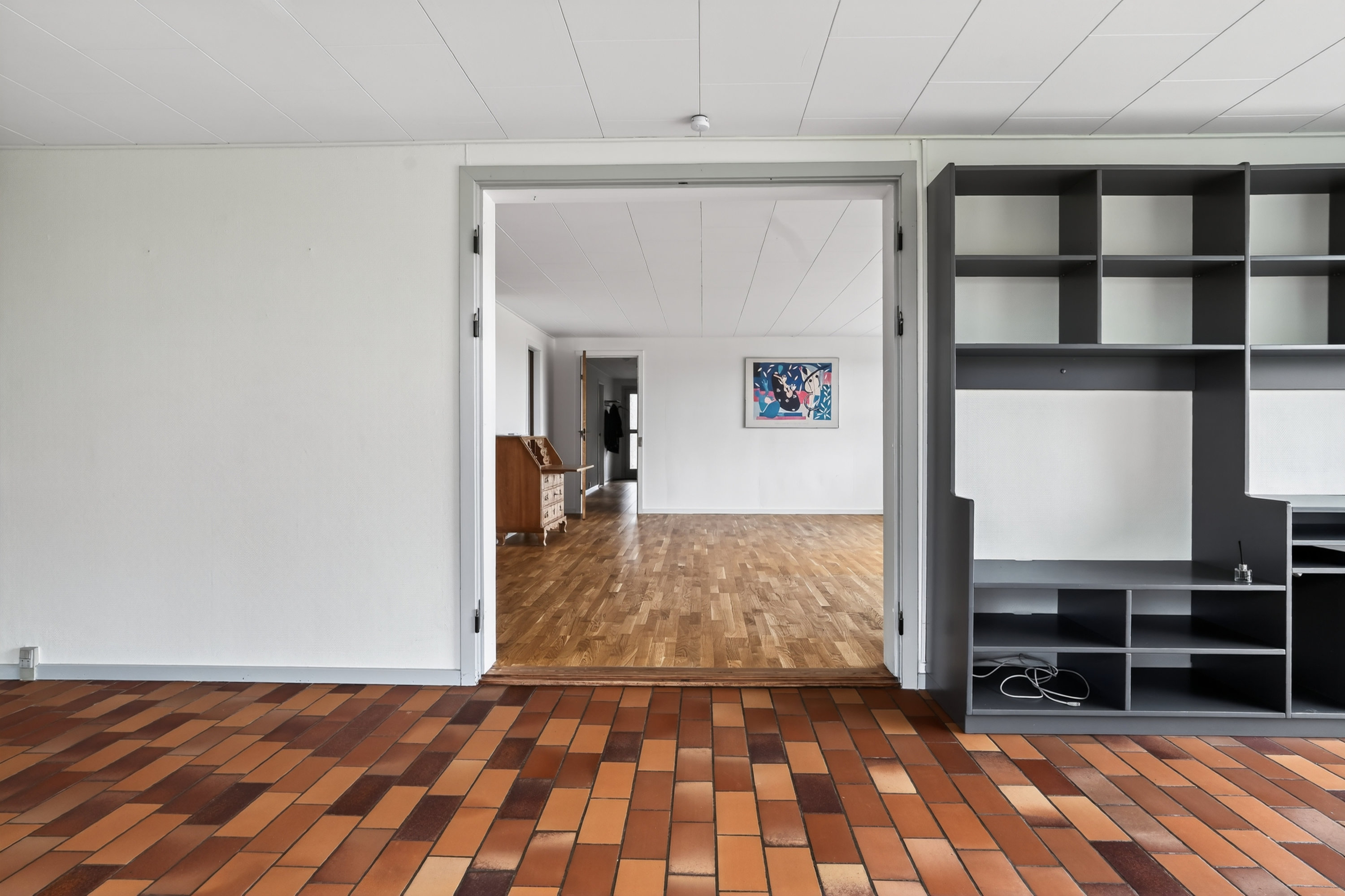 Fremhævet stue billede i fuldskærmstilstand. Billede af Perikumvej 1, 4573 Højby