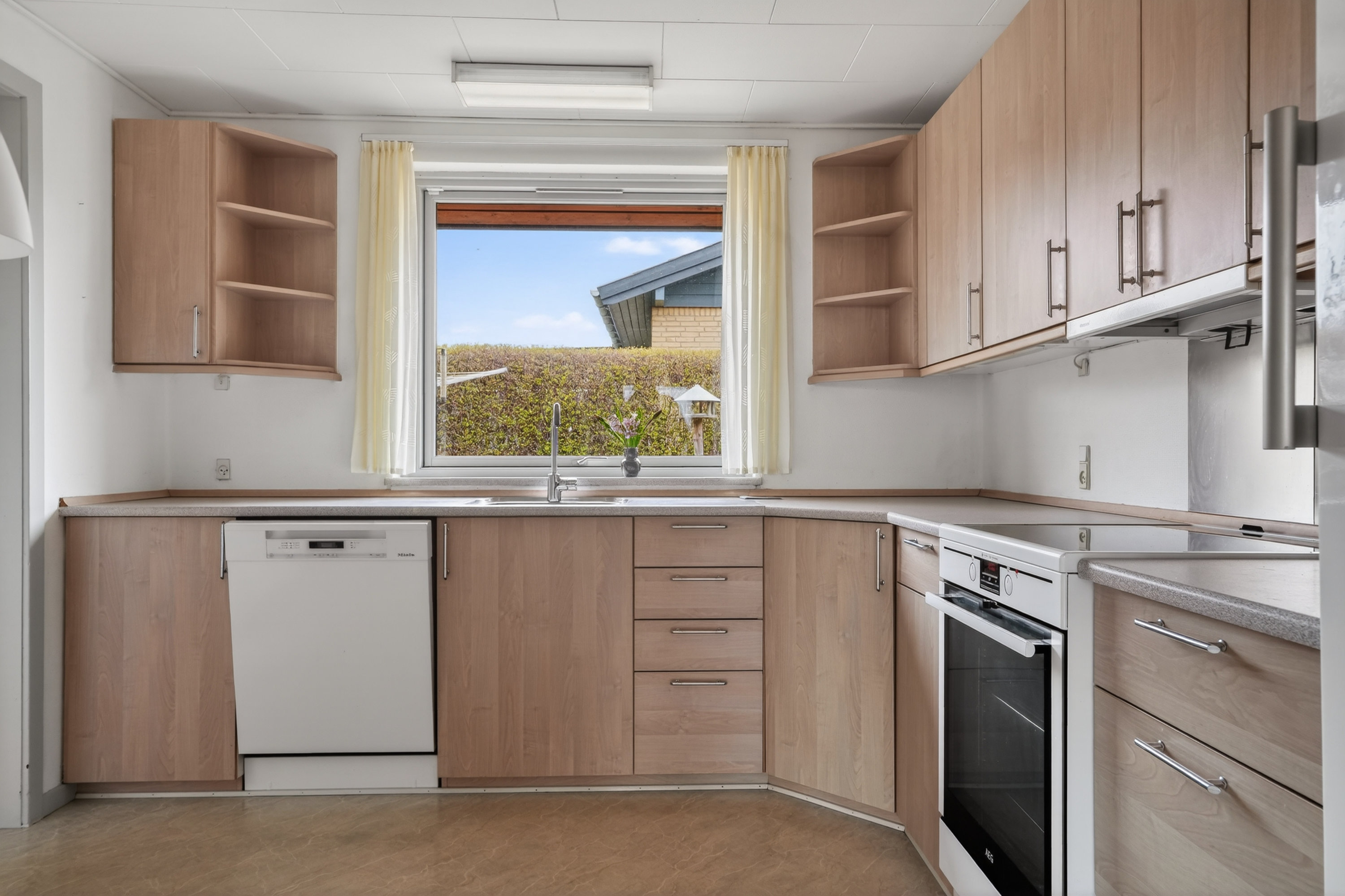 Fremhævet køkken billede i fuldskærmstilstand. Billede af Perikumvej 1, 4573 Højby