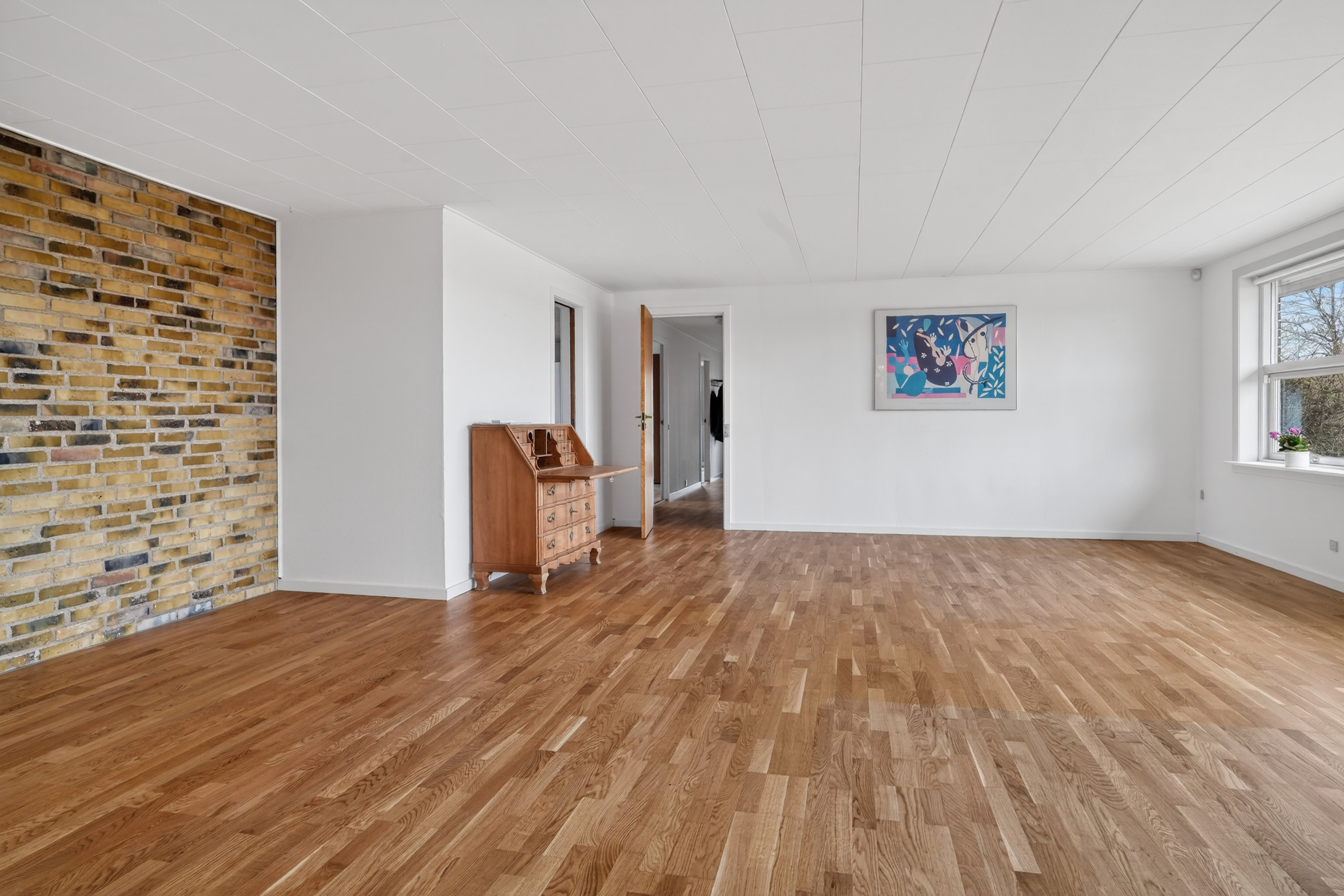 Fremhævet stue billede i fuldskærmstilstand. Billede af Perikumvej 1, 4573 Højby