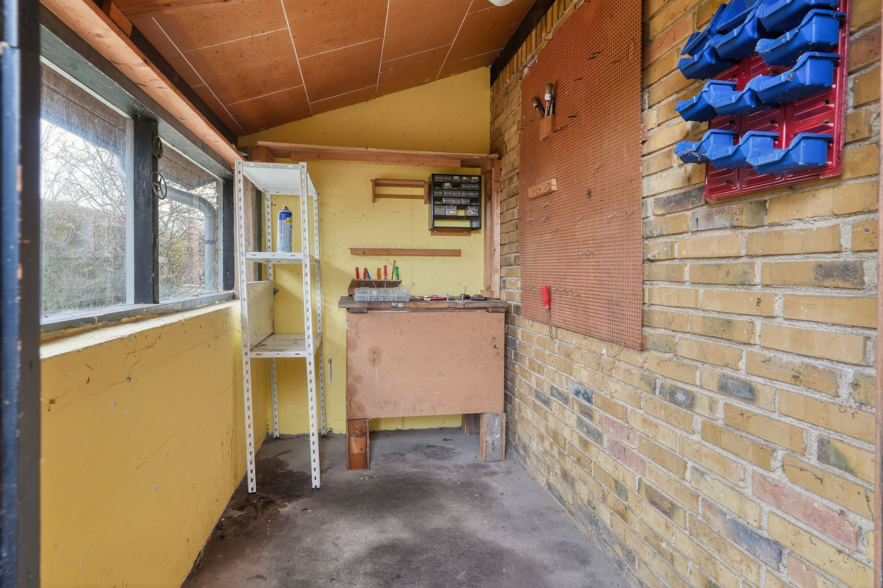 Fremhævet skur billede i fuldskærmstilstand. Billede af Perikumvej 1, 4573 Højby