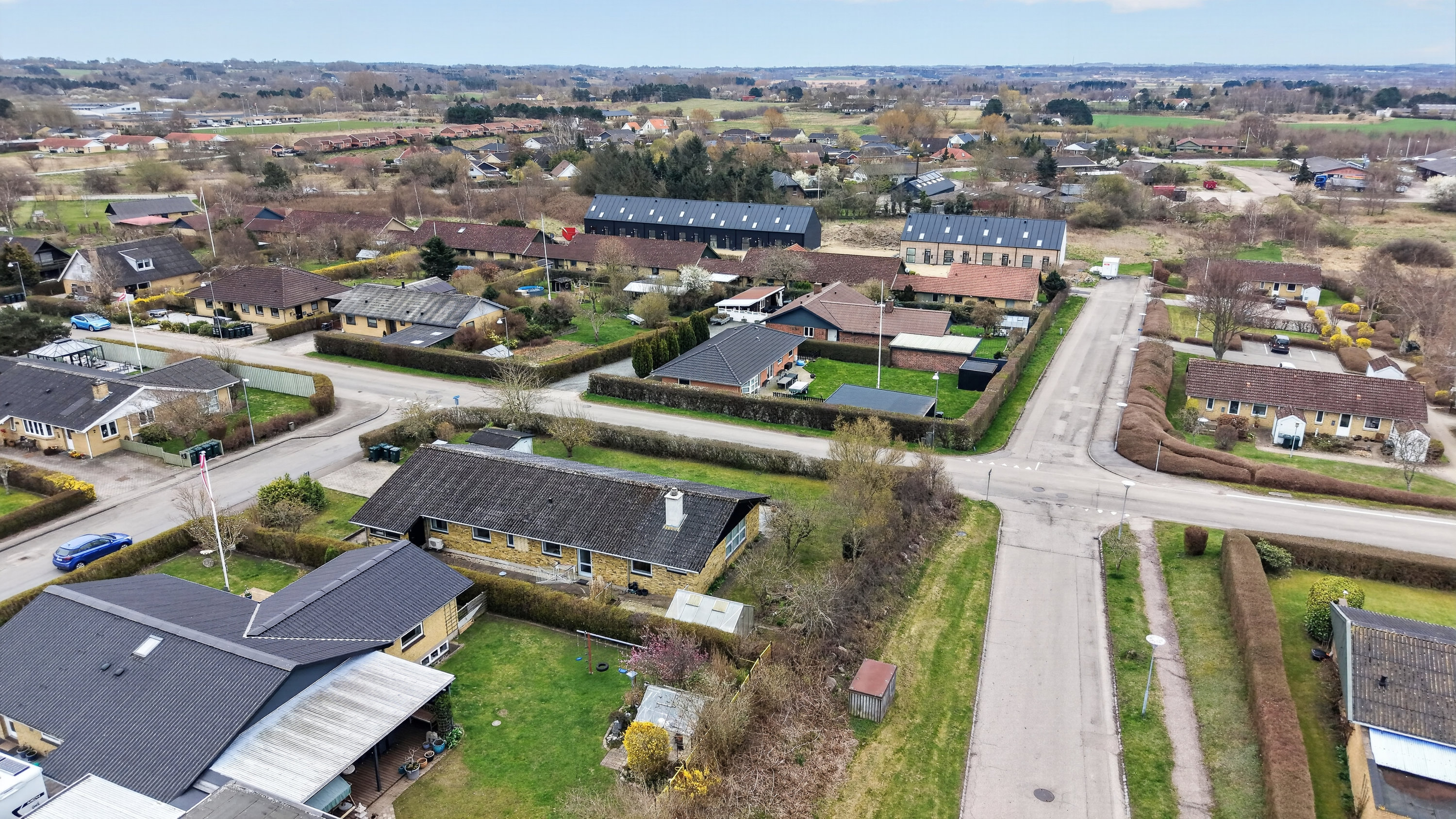 Fremhævet luftfoto billede i fuldskærmstilstand. Billede af Perikumvej 1, 4573 Højby