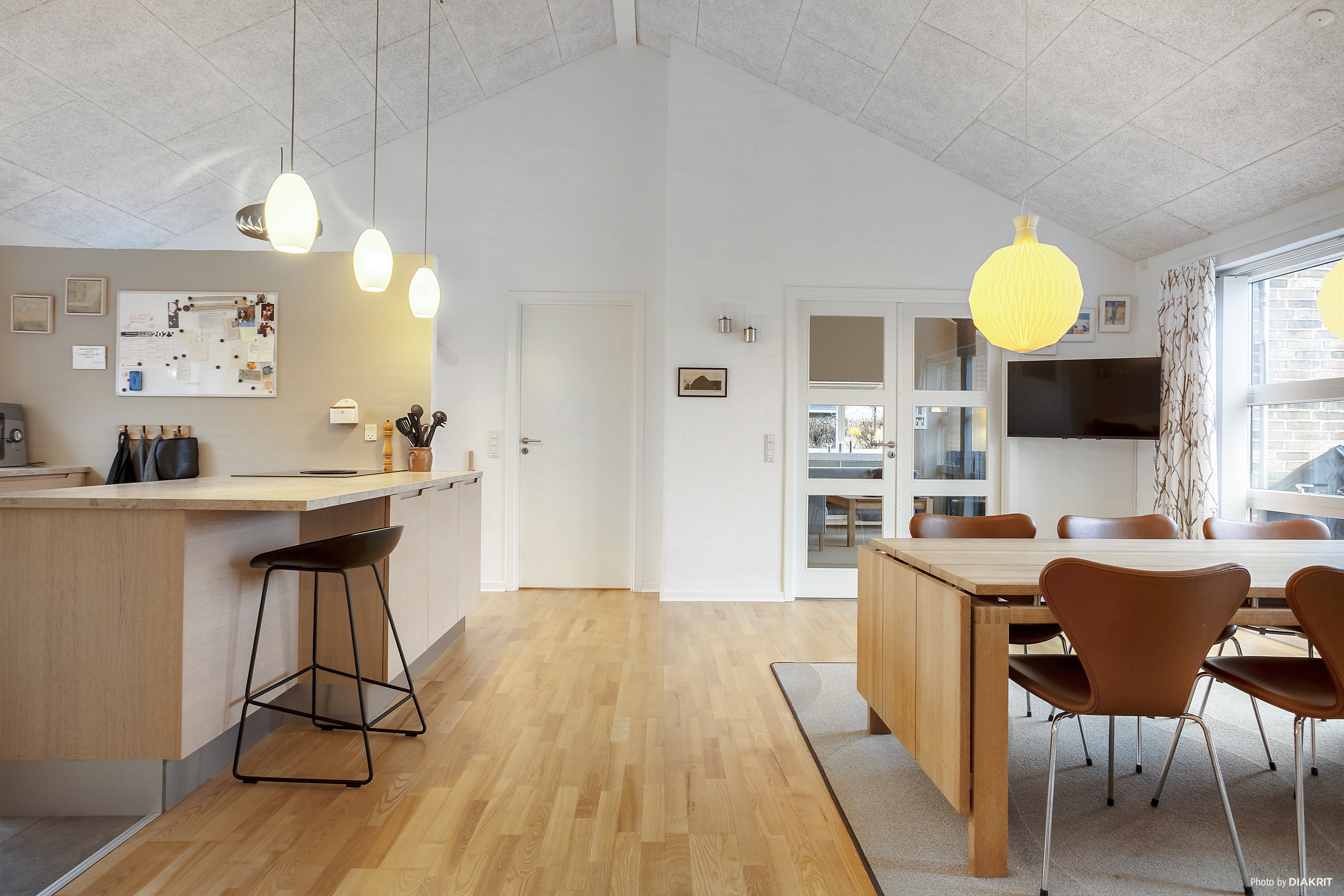 Fremhævet spisekøkken billede i fuldskærmstilstand. Billede af Røddalsminde 61, 8300 Odder