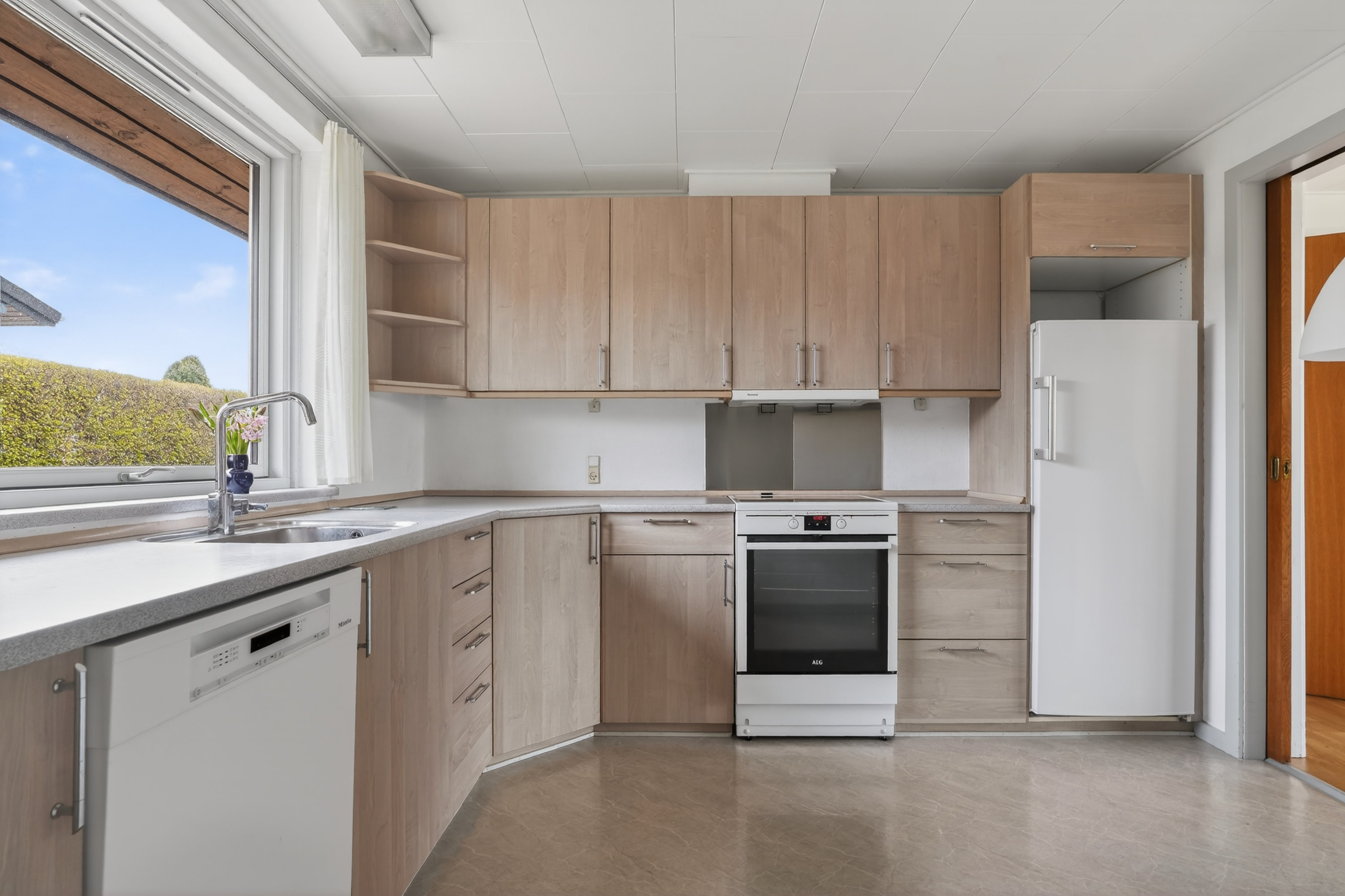 Fremhævet køkken billede i fuldskærmstilstand. Billede af Perikumvej 1, 4573 Højby