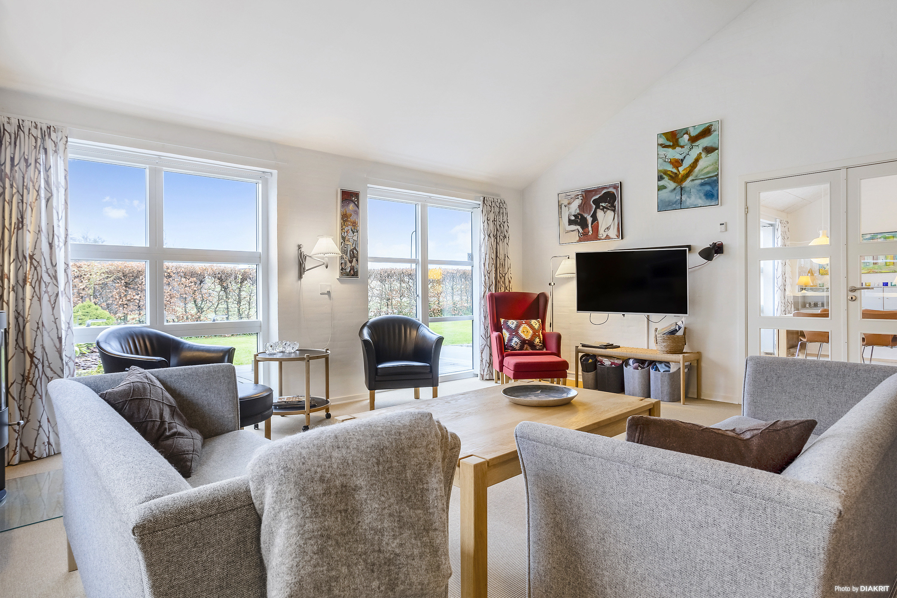 Fremhævet stue billede i fuldskærmstilstand. Billede af Røddalsminde 61, 8300 Odder