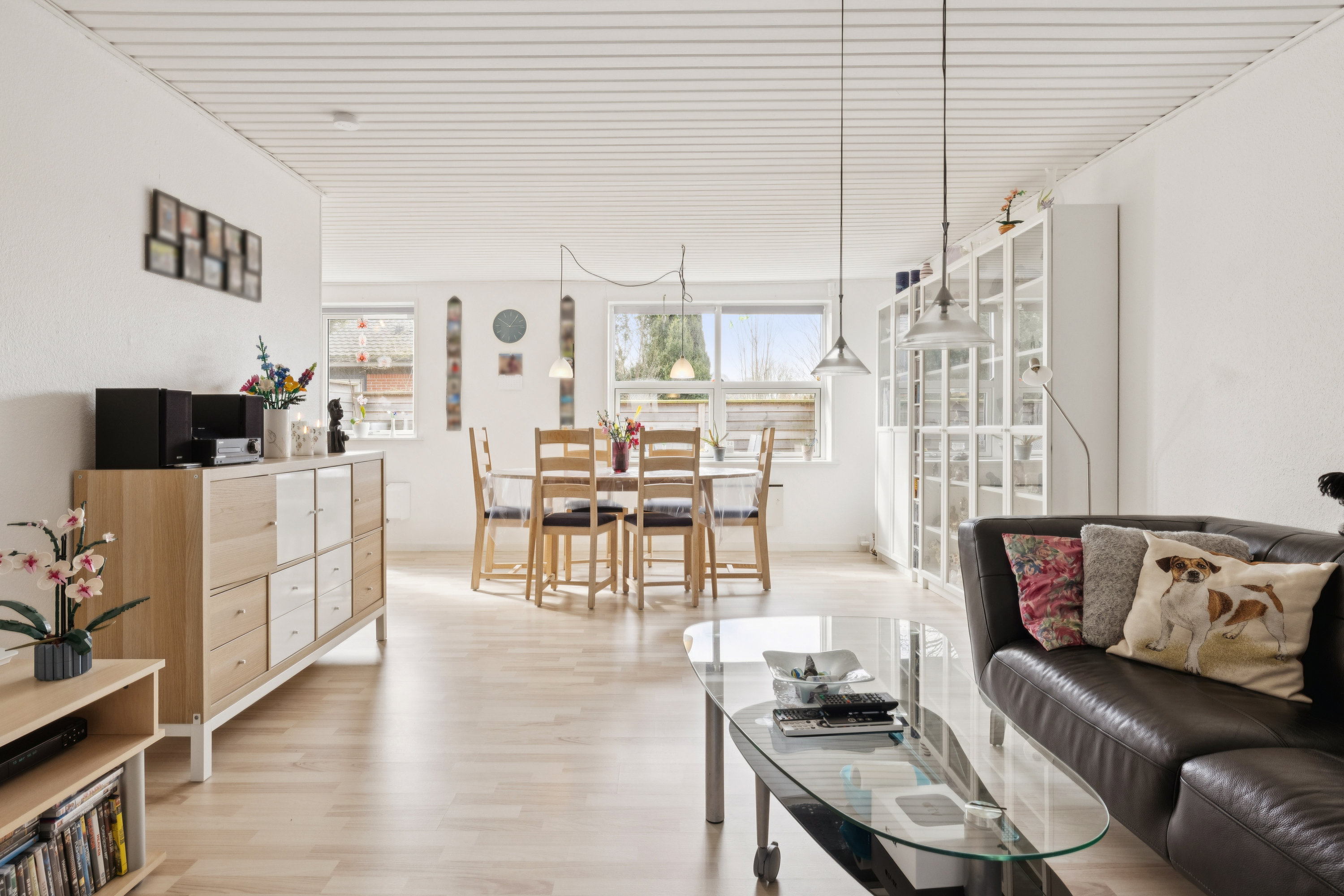 Fremhævet stue billede i fuldskærmstilstand. Billede af Hyldemosevej 18A, 8830 Tjele