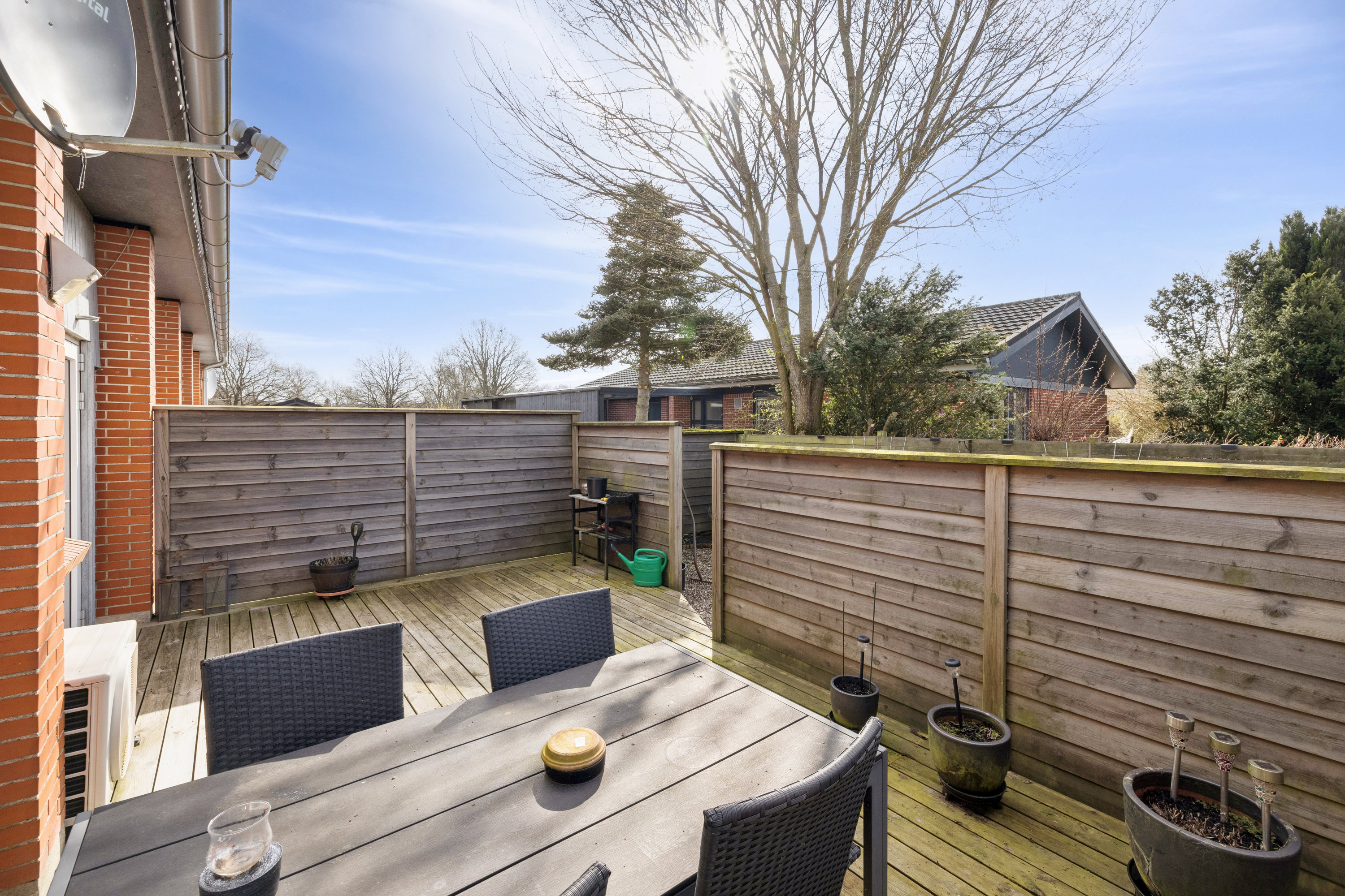 Fremhævet terrasse billede i fuldskærmstilstand. Billede af Hyldemosevej 18A, 8830 Tjele