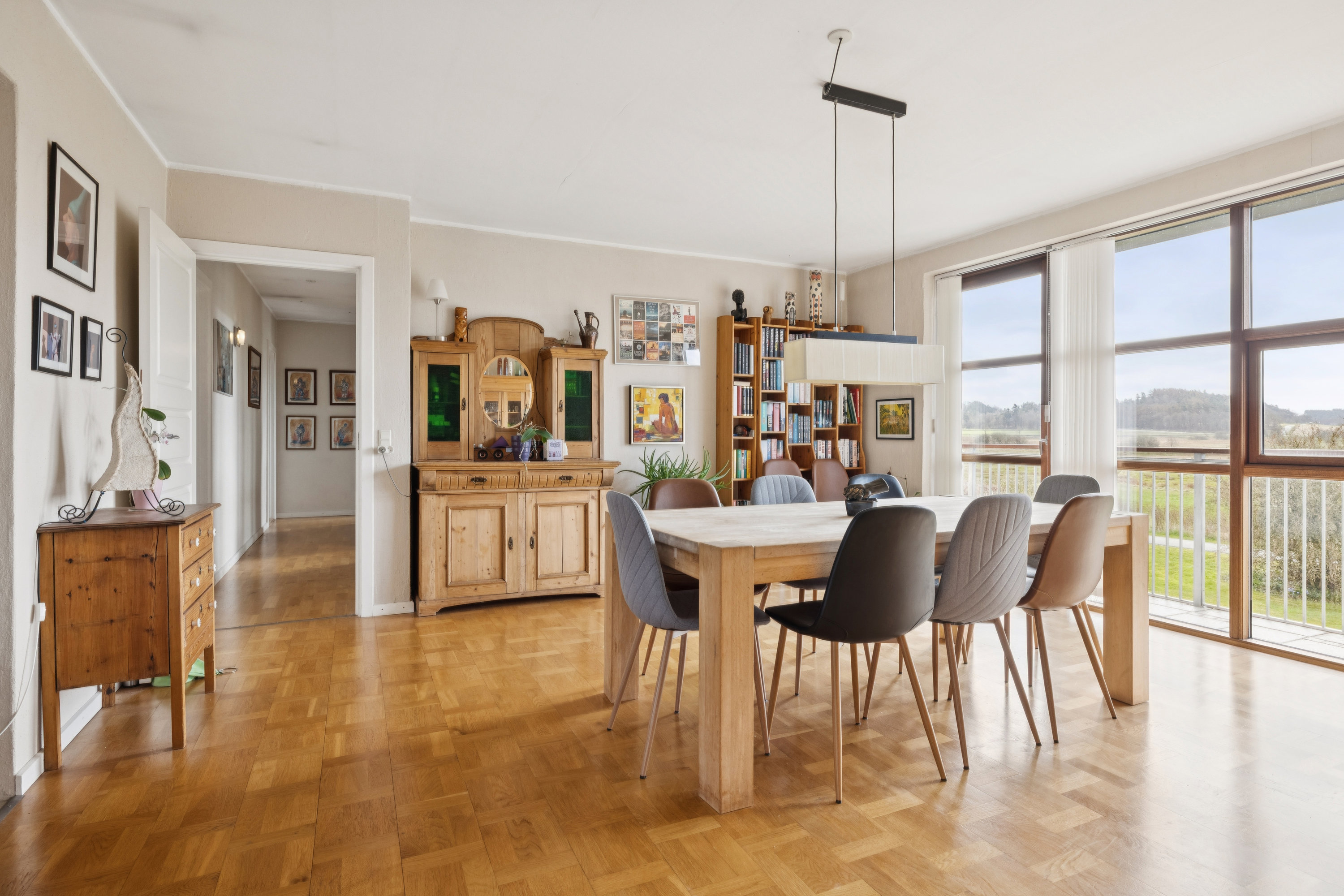 Fremhævet stue billede i fuldskærmstilstand. Billede af Hovedgaden 2, Vejrumbro, 8830 Tjele