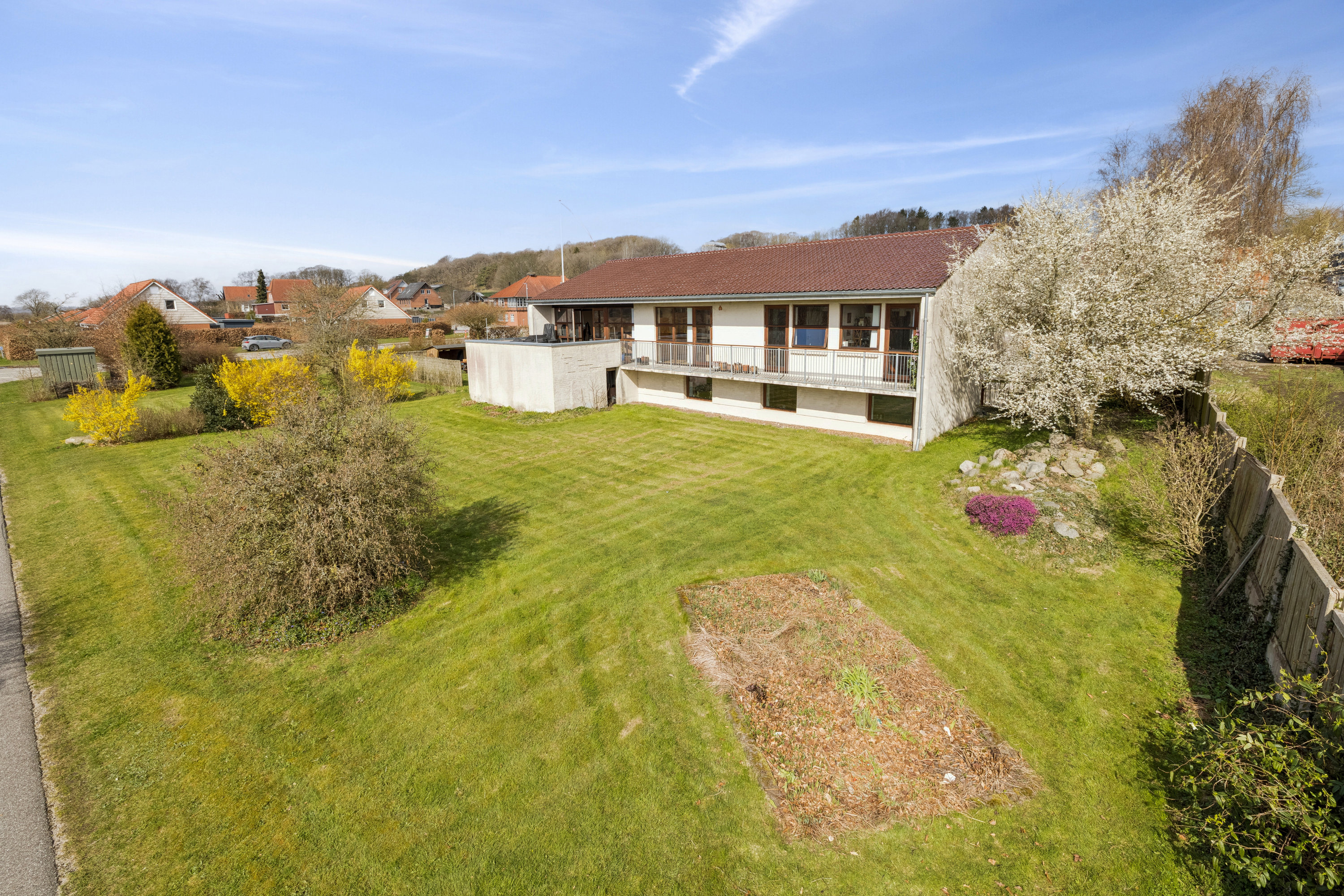 Fremhævet andet billede i fuldskærmstilstand. Billede af Hovedgaden 2, Vejrumbro, 8830 Tjele