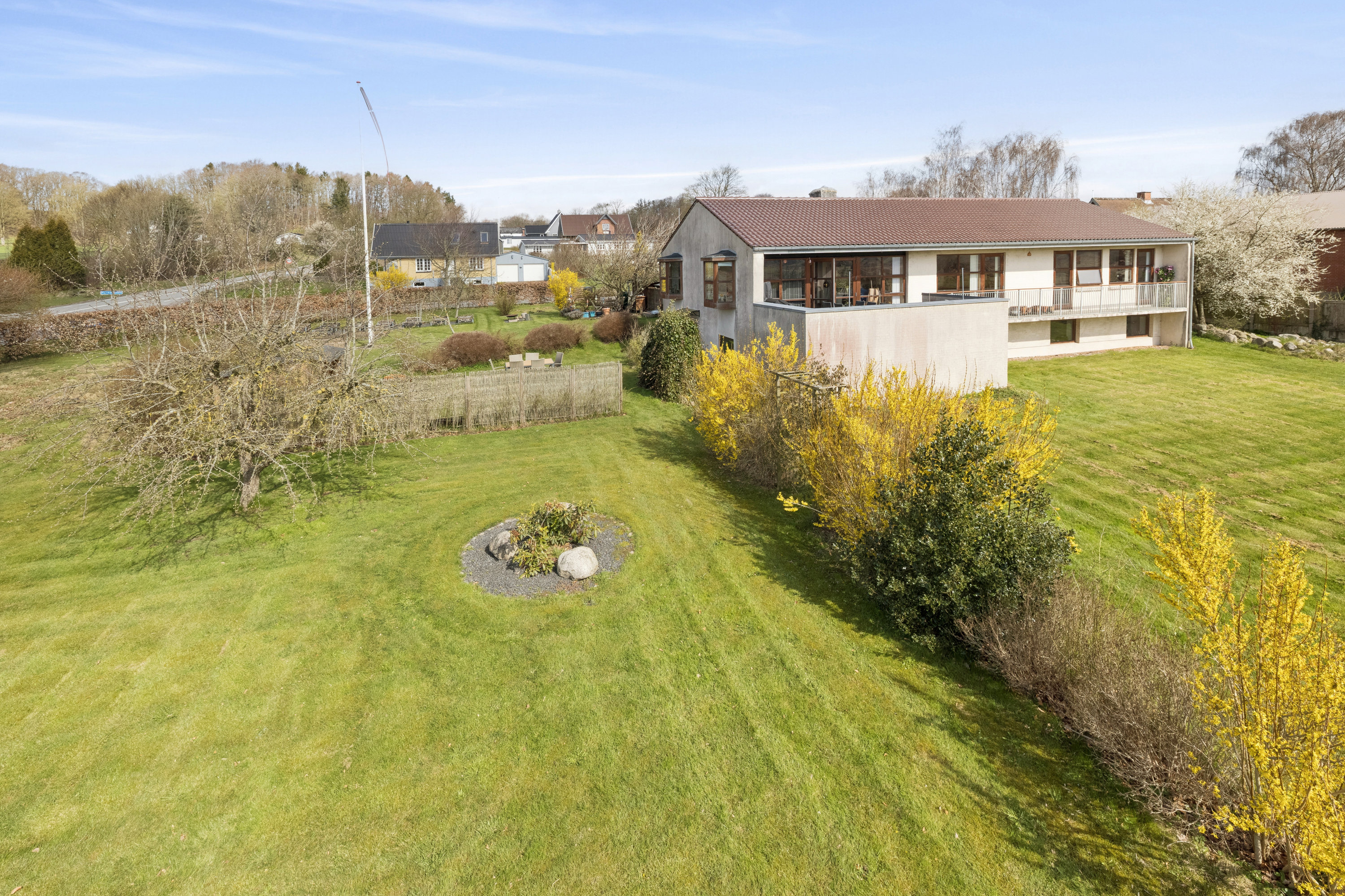 Fremhævet andet billede i fuldskærmstilstand. Billede af Hovedgaden 2, Vejrumbro, 8830 Tjele