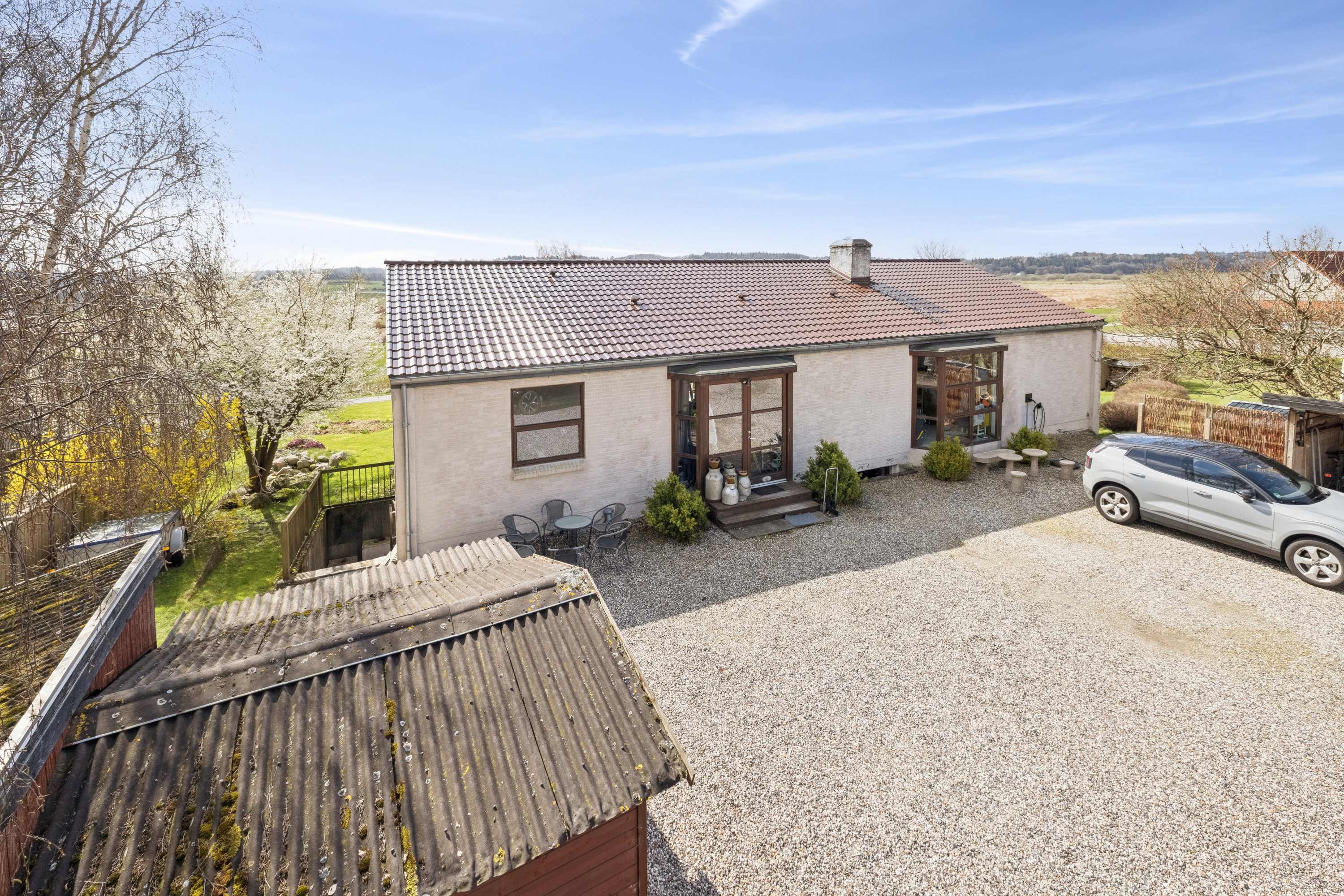 Fremhævet andet billede i fuldskærmstilstand. Billede af Hovedgaden 2, Vejrumbro, 8830 Tjele