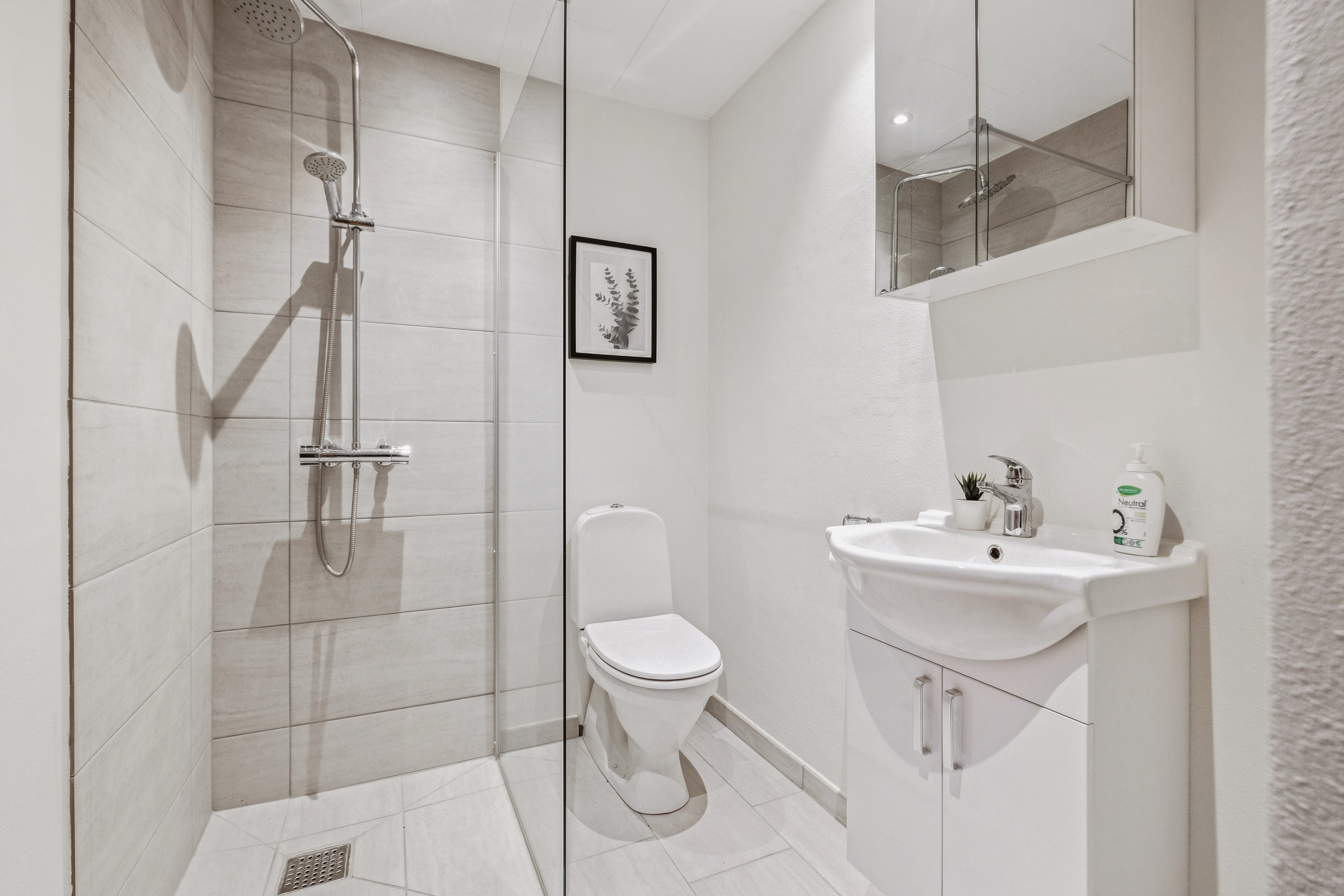 Fremhævet badeværelse billede i fuldskærmstilstand. Billede af Fjordbakken 71, Hadsund Syd, 9560 Hadsund