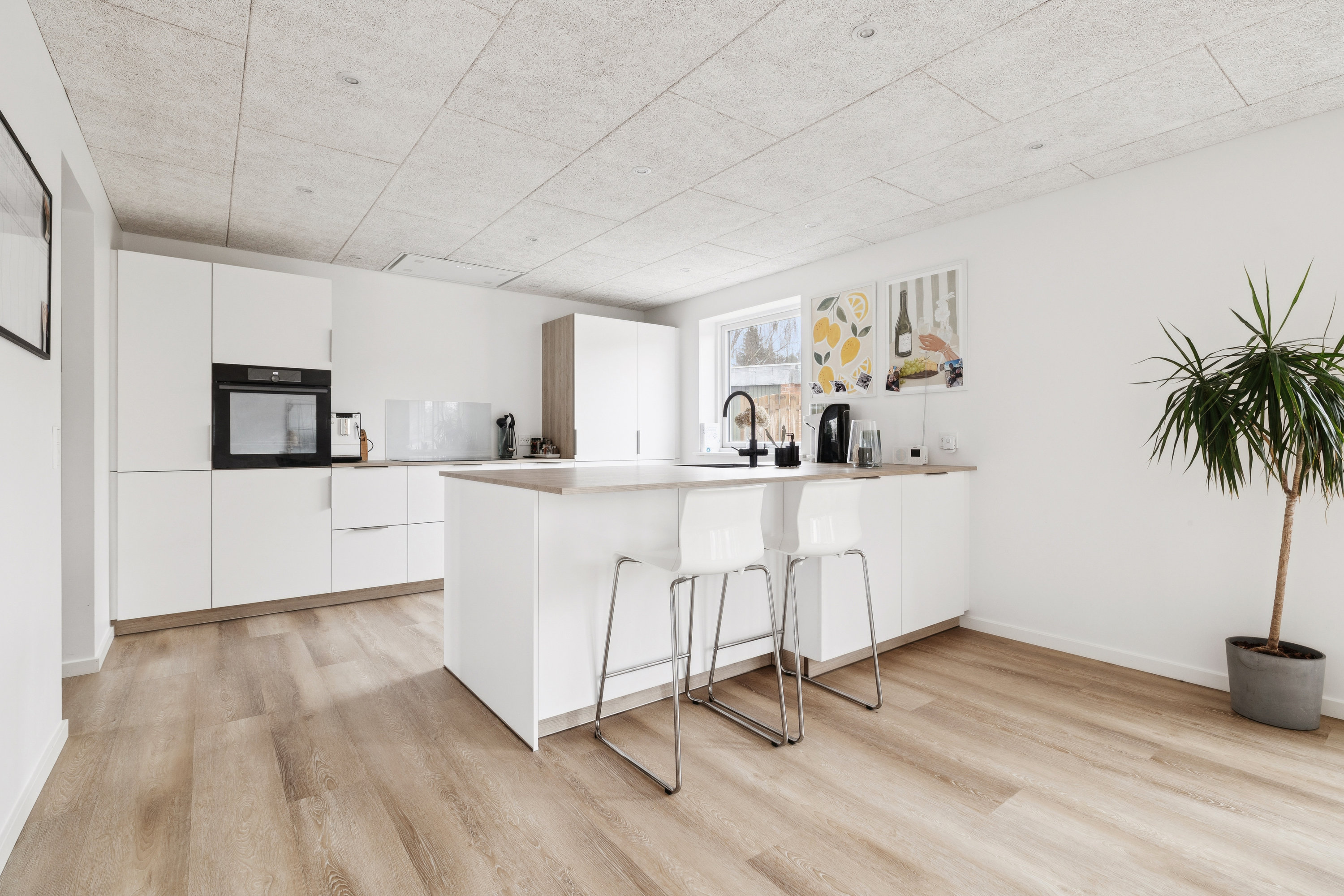 Fremhævet køkken billede i fuldskærmstilstand. Billede af Fjordbakken 71, Hadsund Syd, 9560 Hadsund