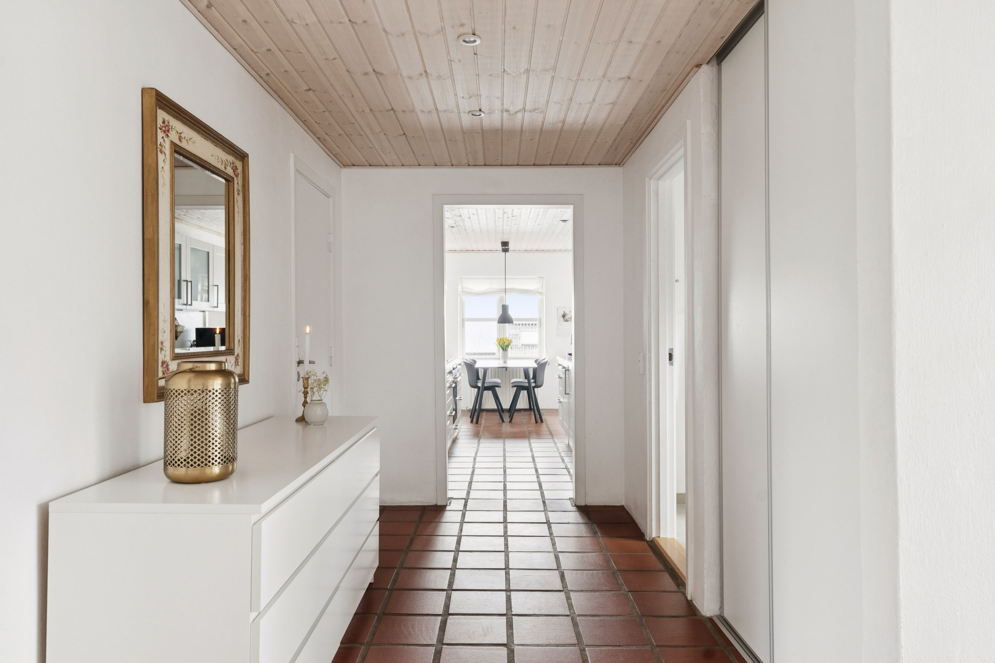 Fremhævet gang billede i fuldskærmstilstand. Billede af Syrenvej 2, Assentoft, 8960 Randers SØ