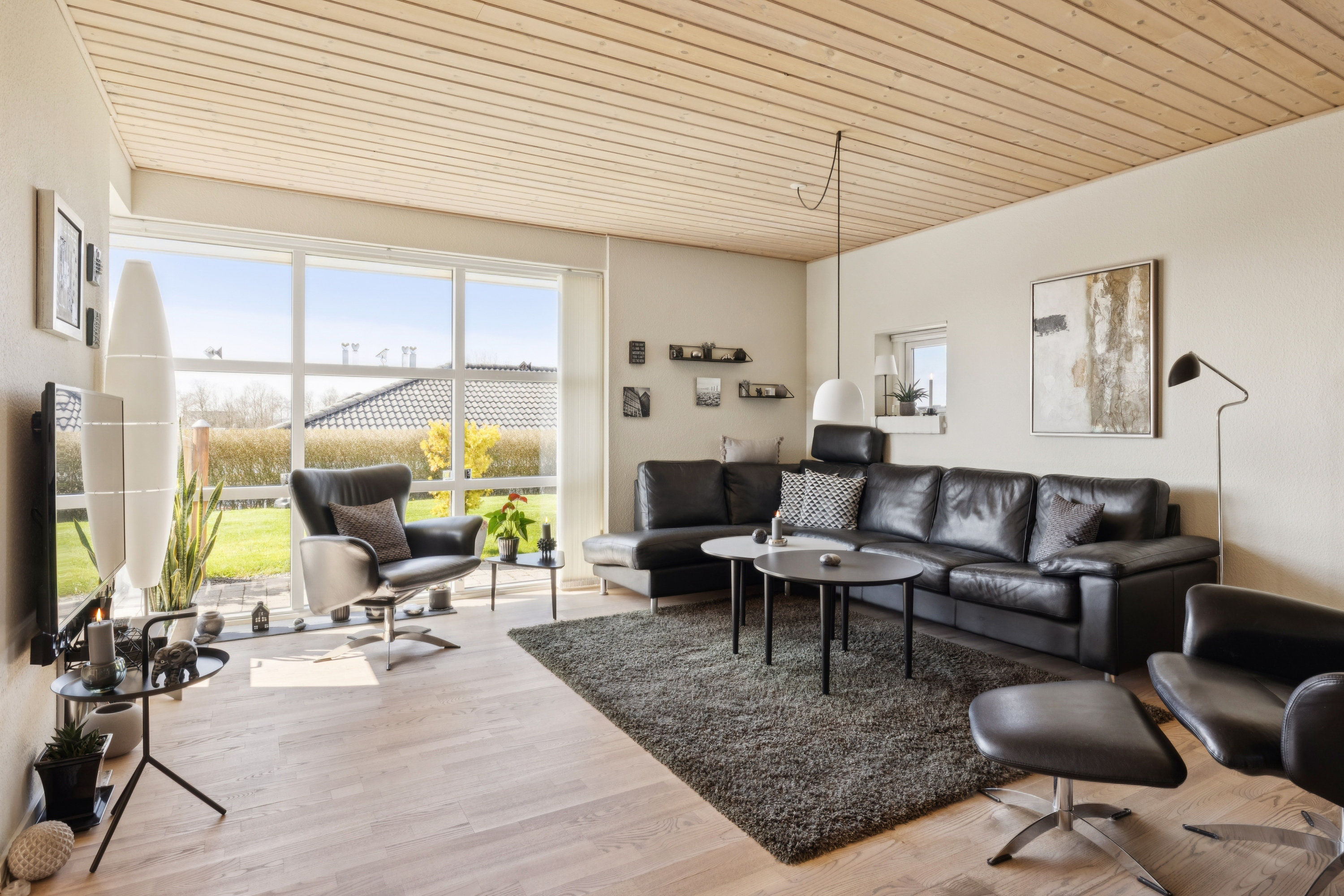 Fremhævet stue billede i fuldskærmstilstand. Billede af Nordentoften 105, 8832 Skals