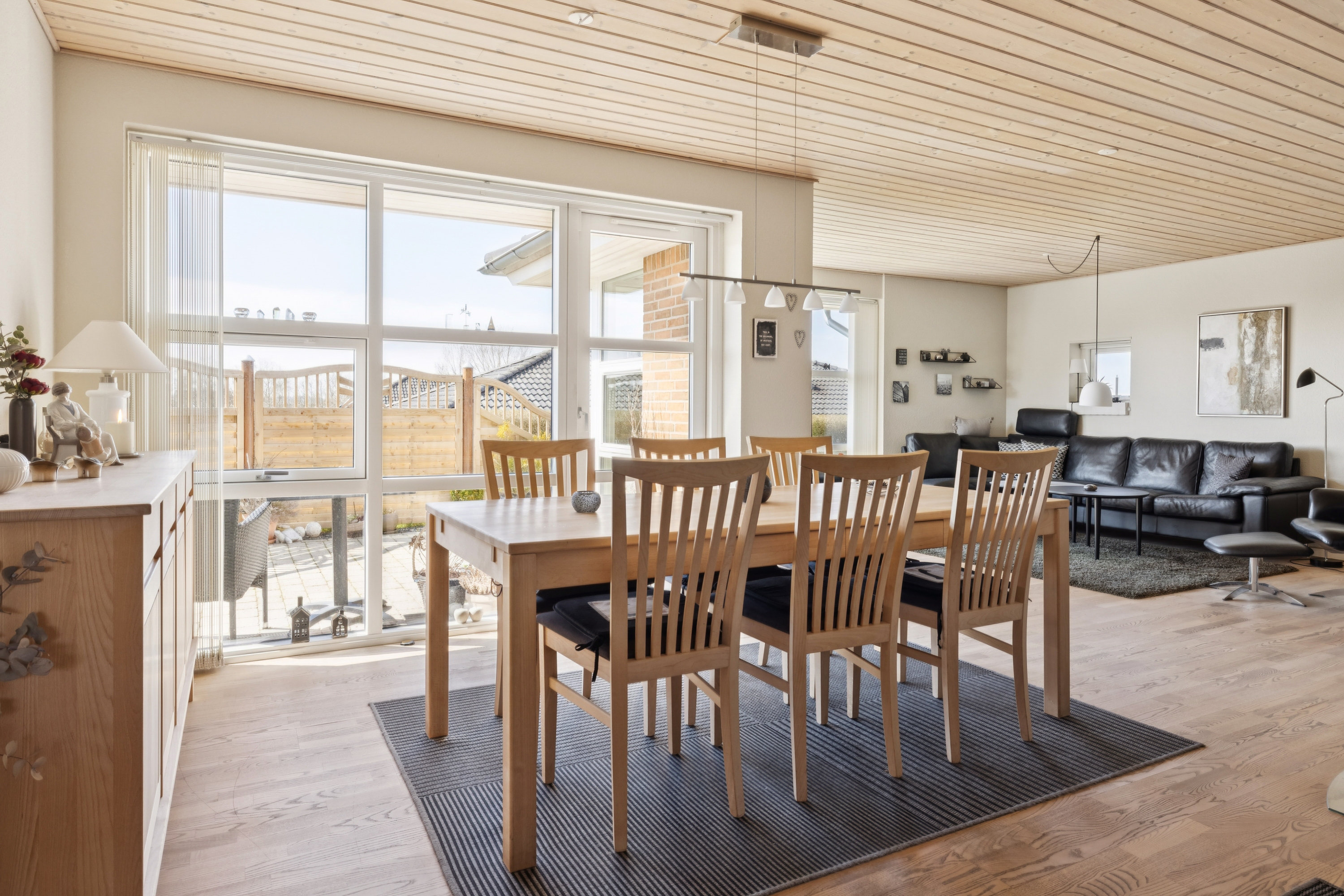 Fremhævet spisestue billede i fuldskærmstilstand. Billede af Nordentoften 105, 8832 Skals