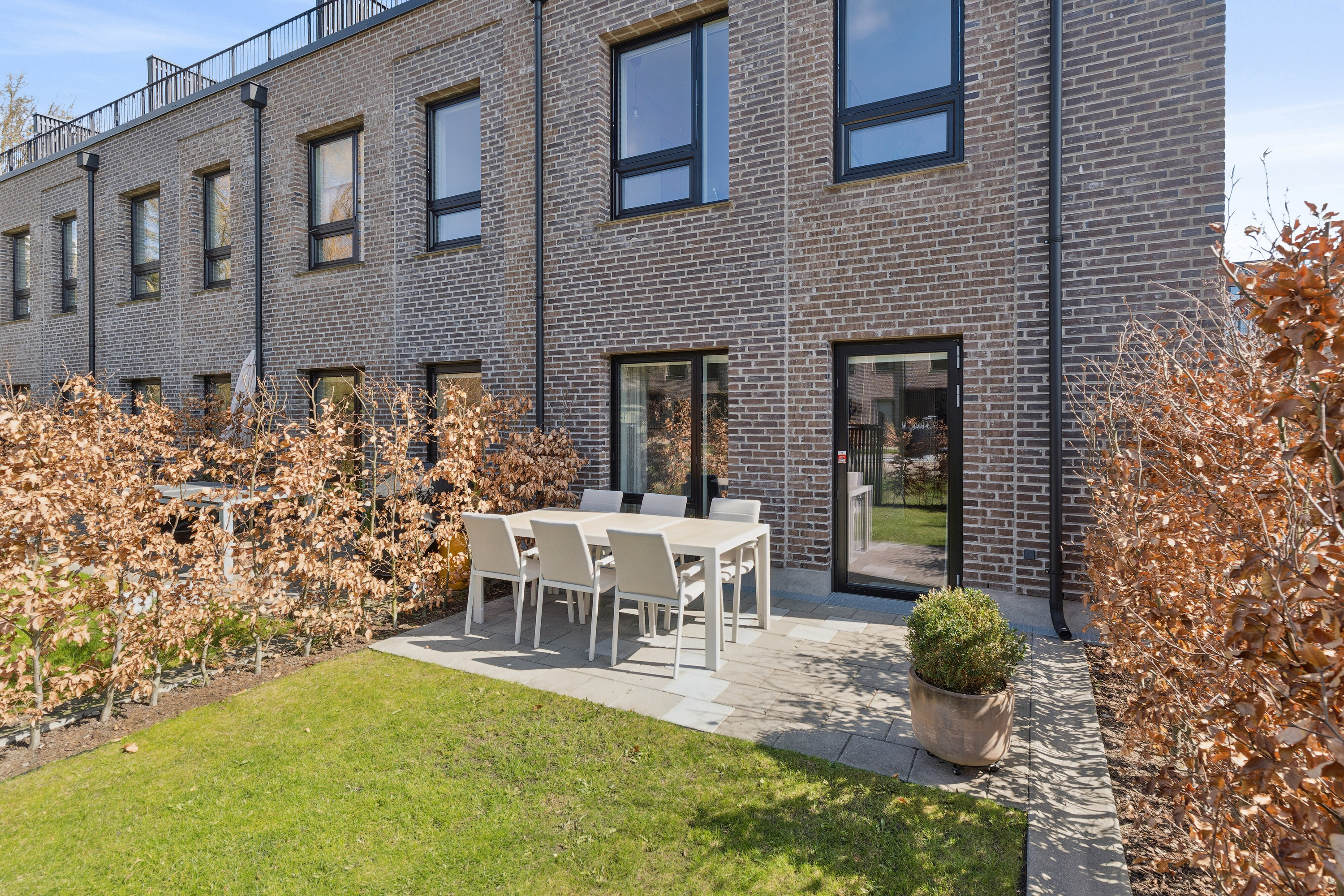 Fremhævet terrasse billede i fuldskærmstilstand. Billede af Plantagevej 21, 2610 Rødovre