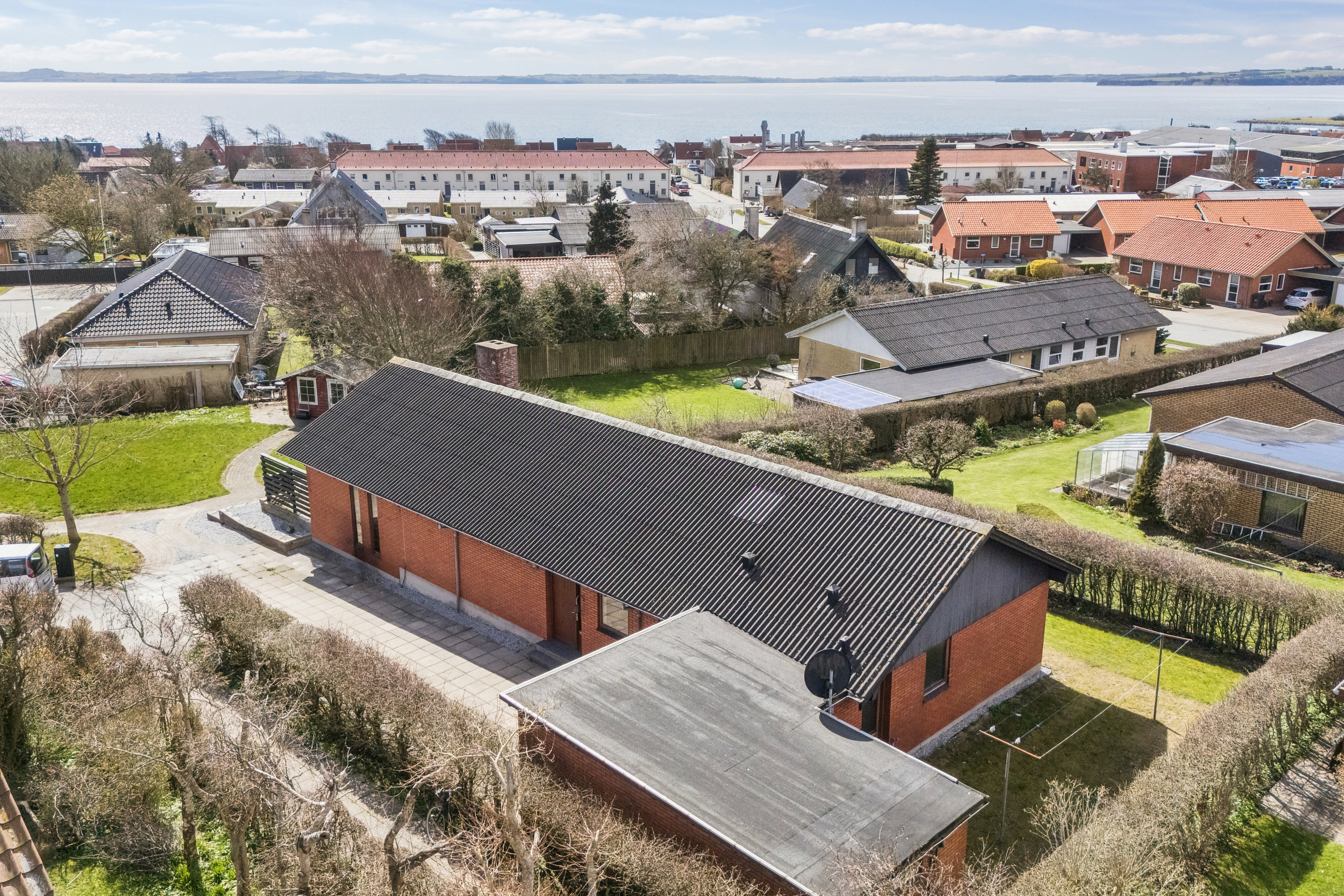 Fremhævet set fra vejen billede i fuldskærmstilstand. Billede af Tjørnevej 3, 7700 Thisted