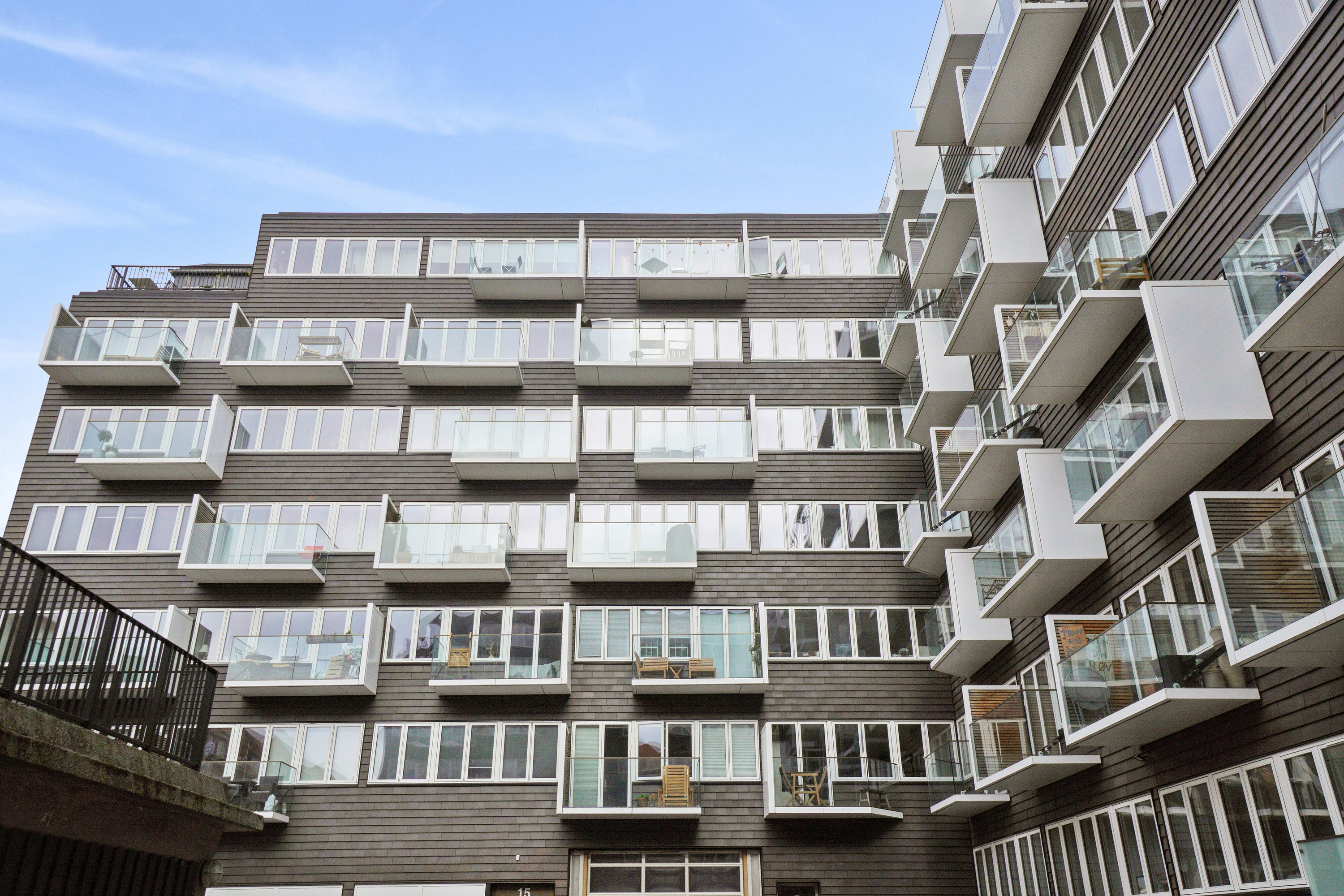 Fremhævet facade billede i fuldskærmstilstand. Billede af Bergthorasgade 15, 1. 1., 2300 København S