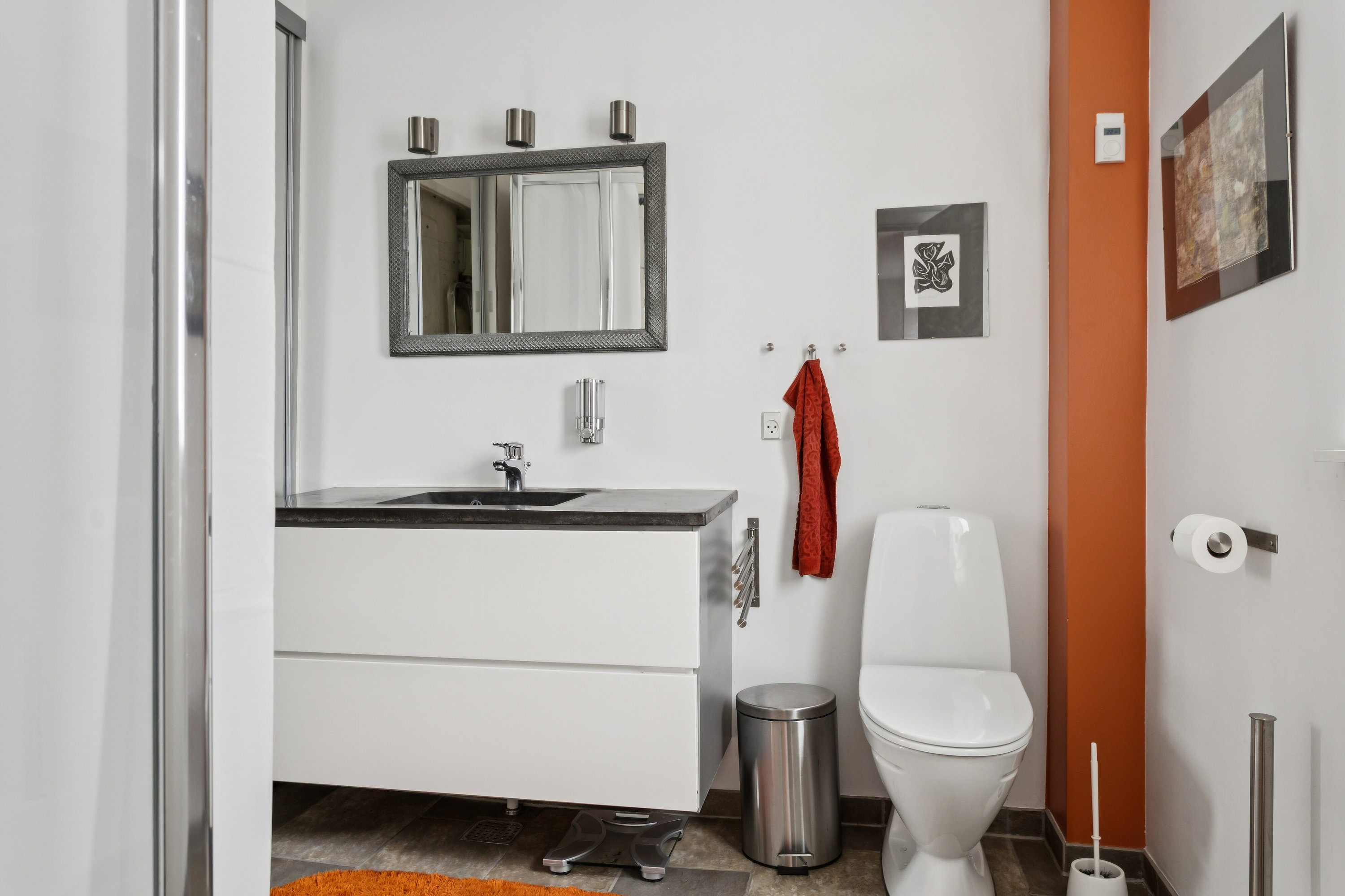 Fremhævet badeværelse billede i fuldskærmstilstand. Billede af Dronningensvej 2, 2. 2., 5800 Nyborg