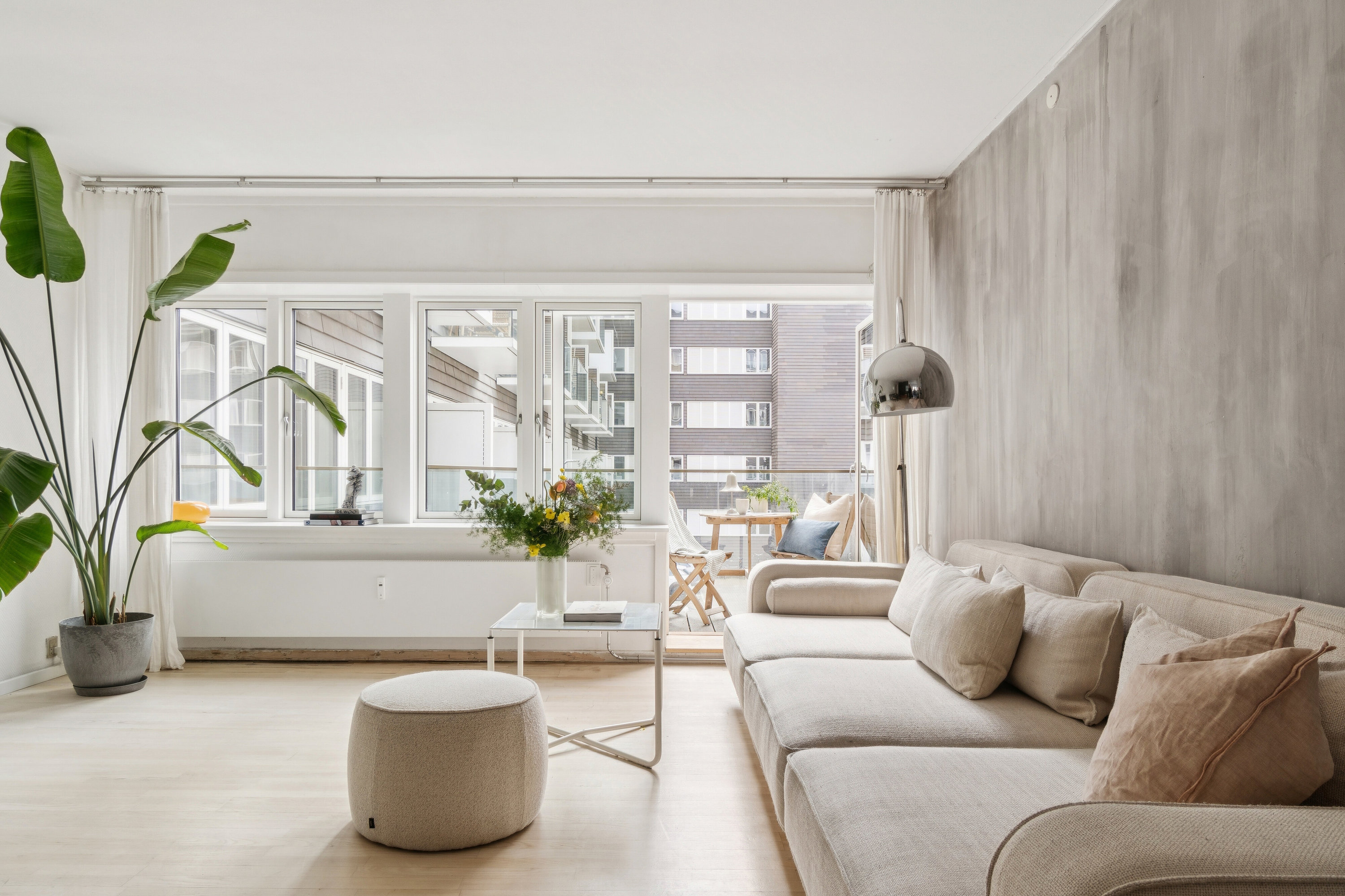 Fremhævet stue billede i fuldskærmstilstand. Billede af Bergthorasgade 15, 1. 1., 2300 København S