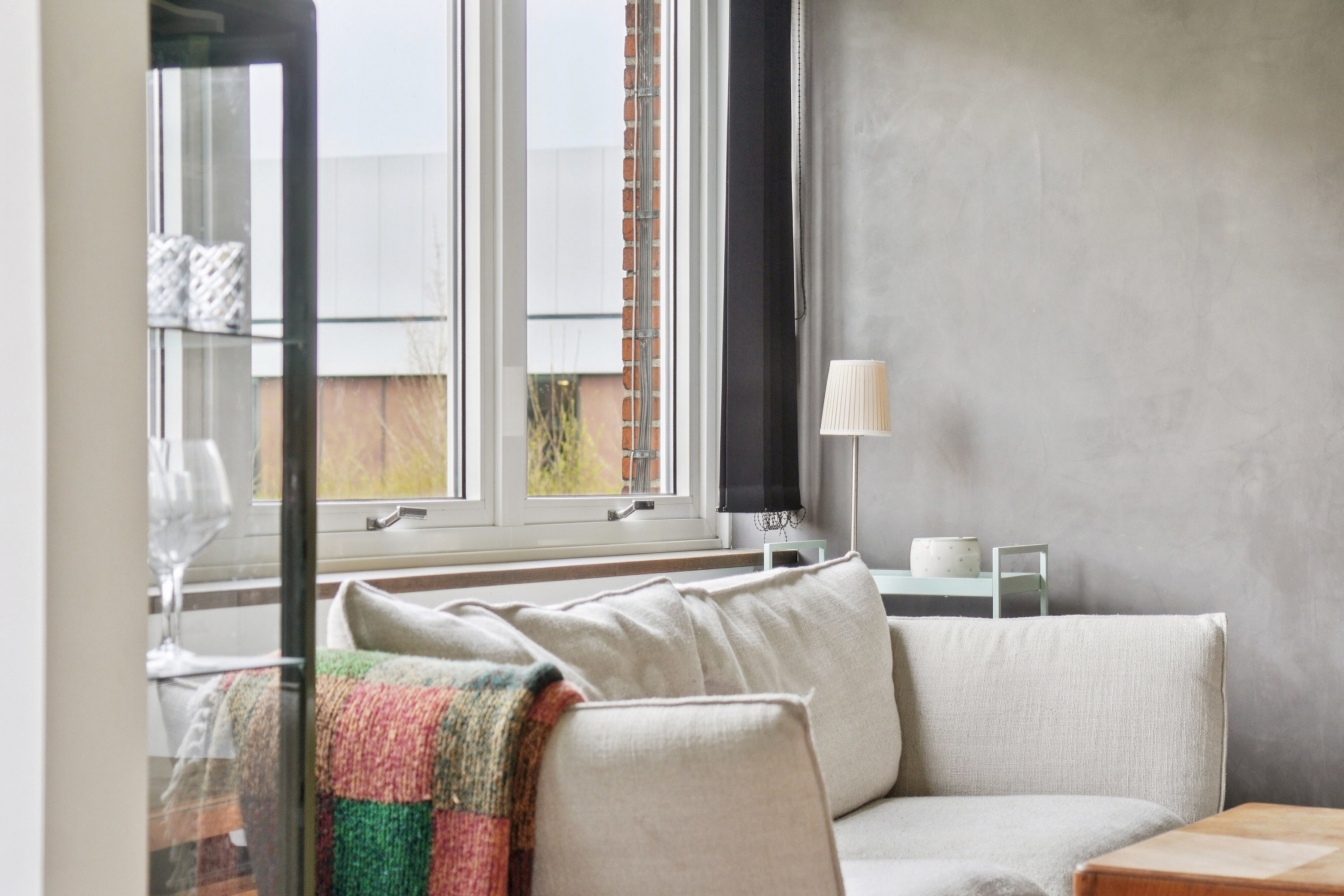 Fremhævet stue billede i fuldskærmstilstand. Billede af Gyvelvej 13, st.. mf., 4000 Roskilde