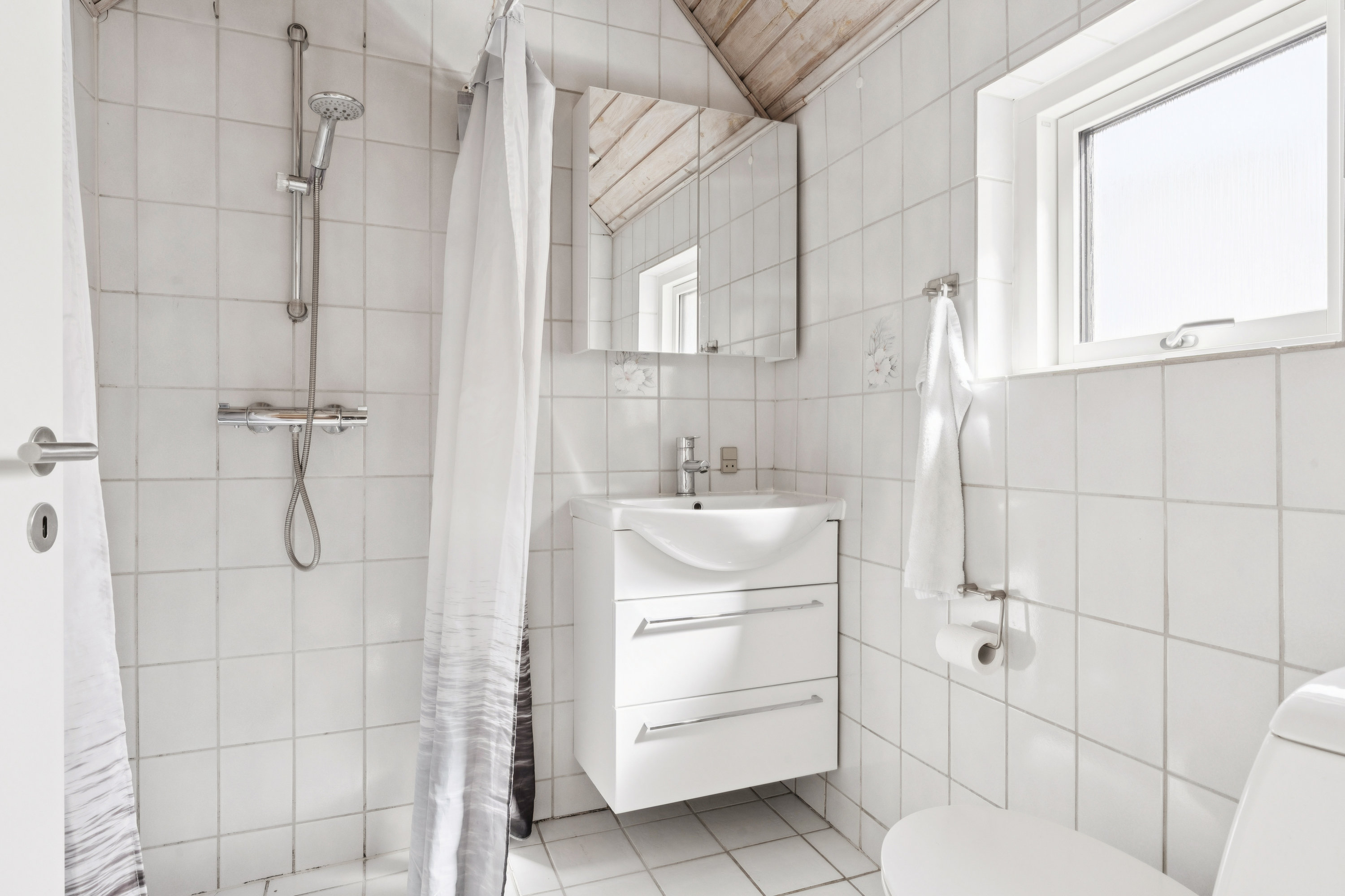 Fremhævet badeværelse billede i fuldskærmstilstand. Billede af Mellemgade 40, 9240 Nibe