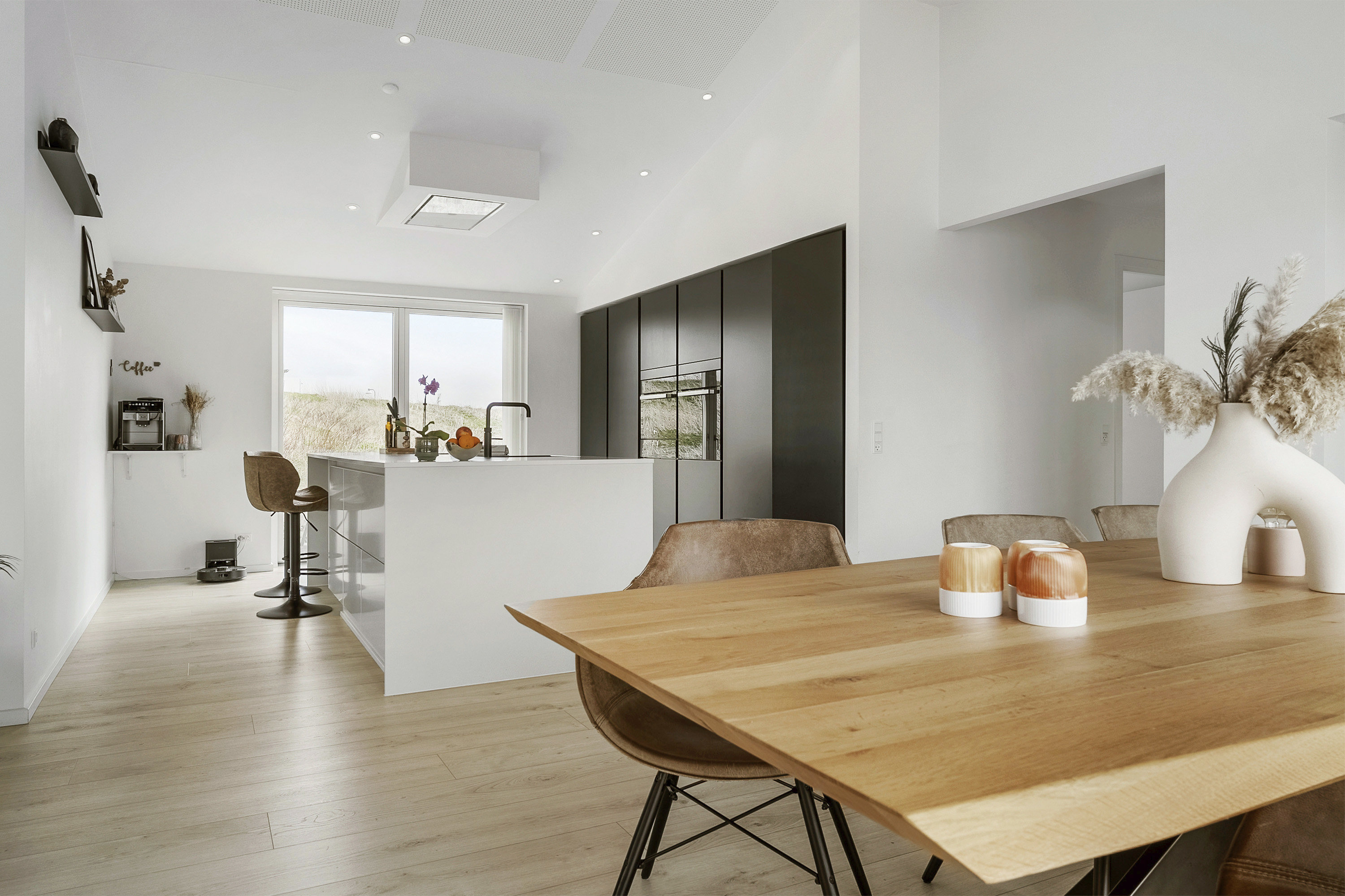 Fremhævet spisestue billede i fuldskærmstilstand. Billede af Bjørnshave 8, 8700 Horsens