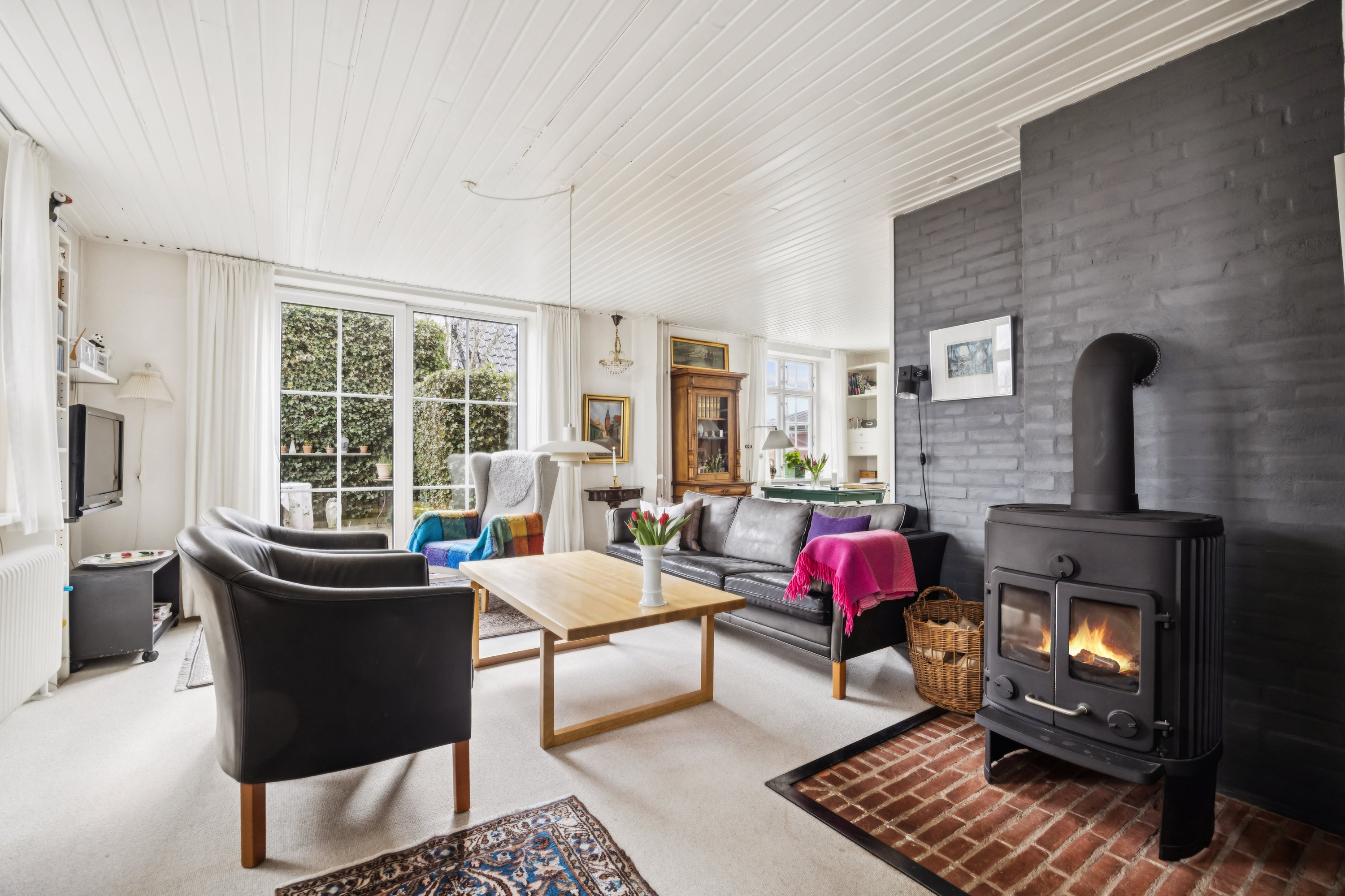 Fremhævet stue billede i fuldskærmstilstand. Billede af Kornbakken 7, 9400 Nørresundby