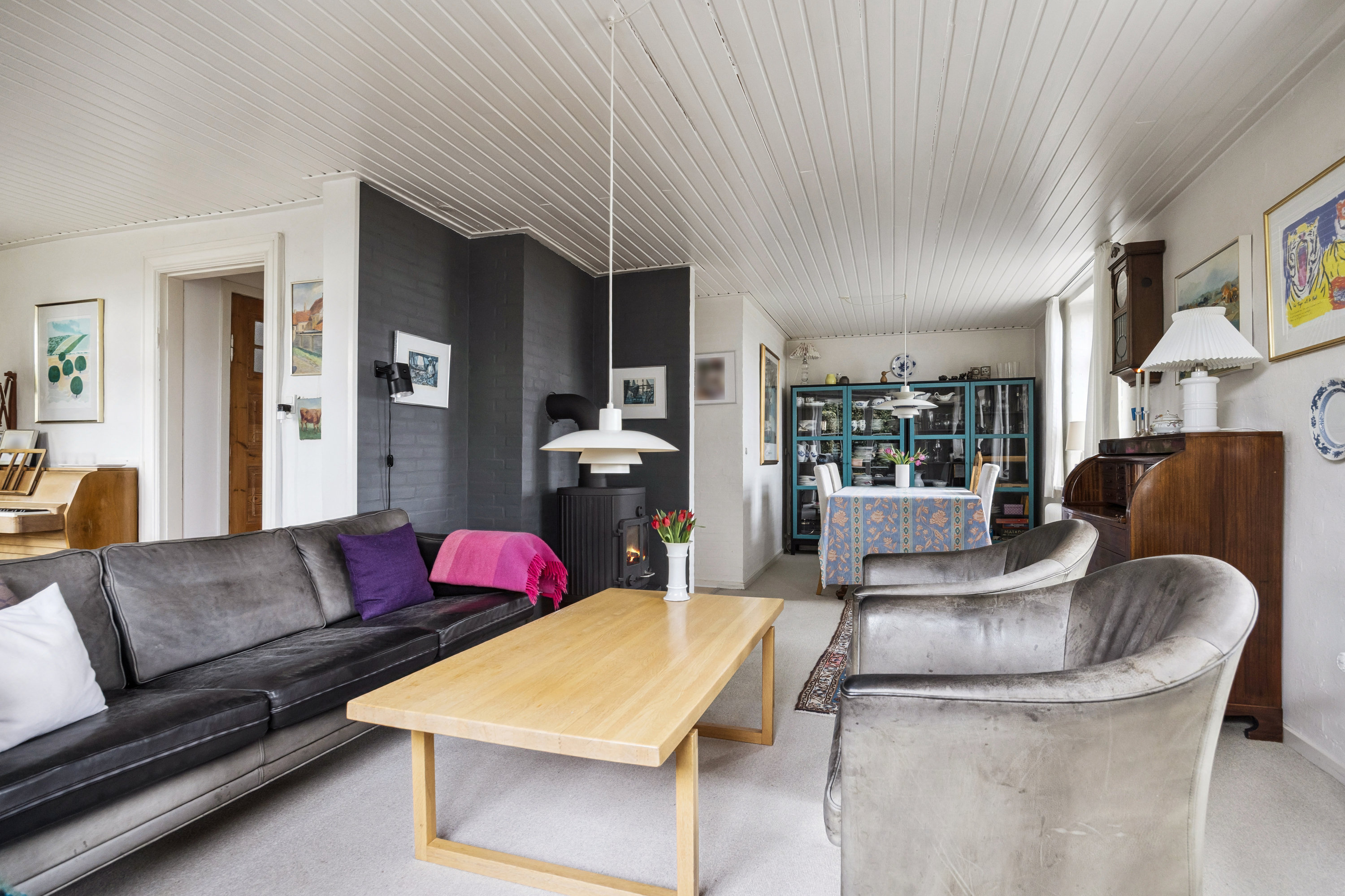 Fremhævet stue billede i fuldskærmstilstand. Billede af Kornbakken 7, 9400 Nørresundby