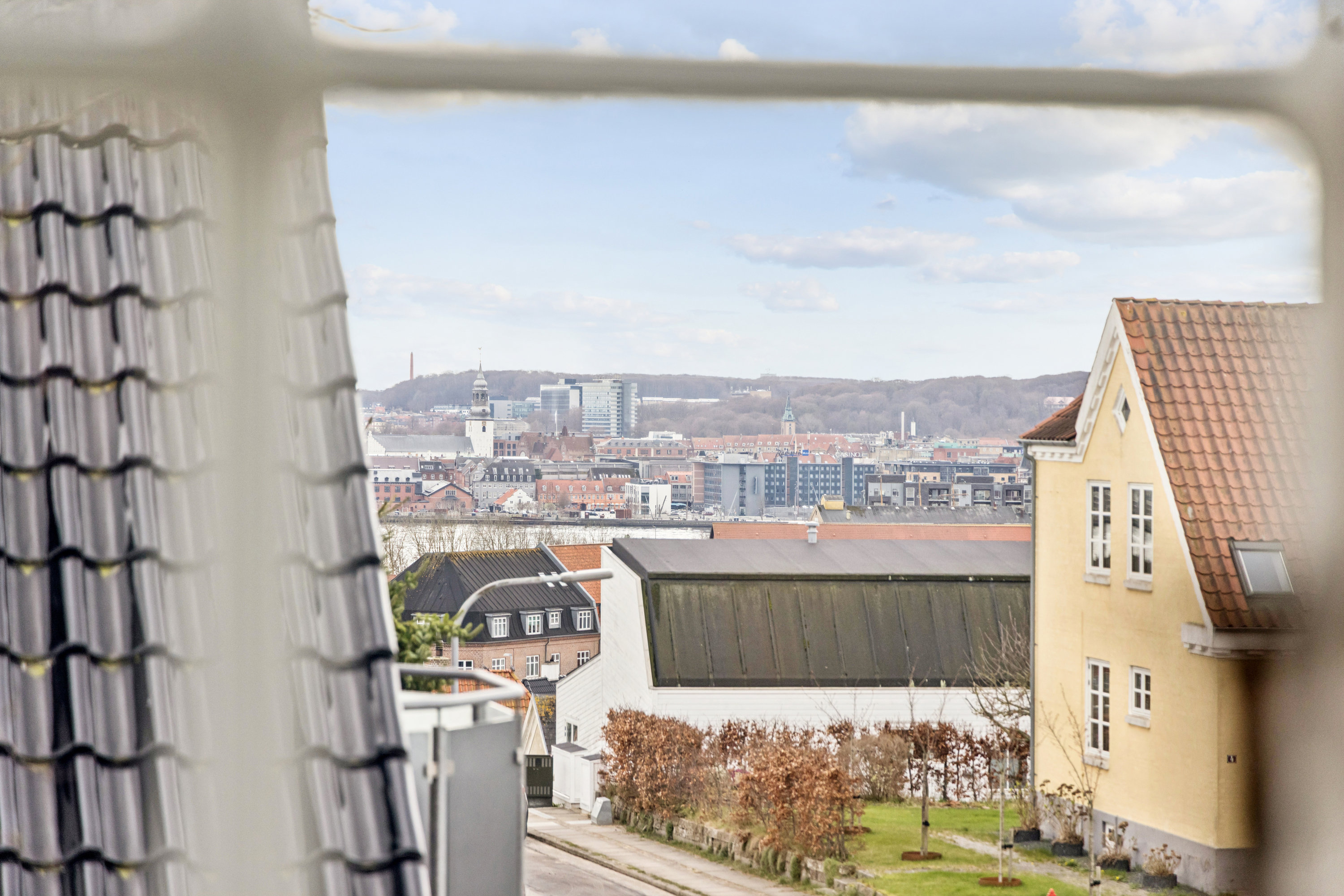 Fremhævet udsigt billede i fuldskærmstilstand. Billede af Kornbakken 7, 9400 Nørresundby