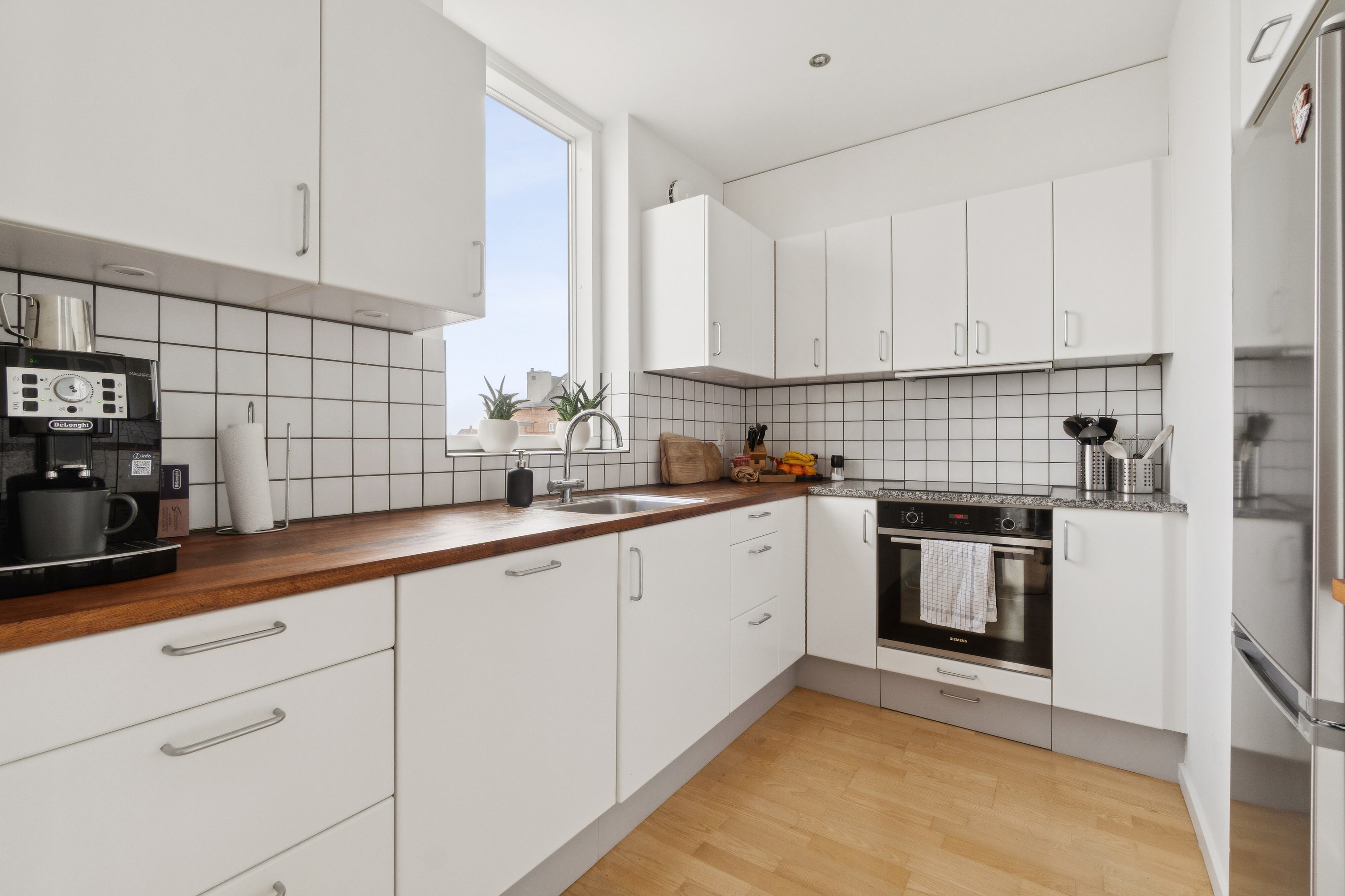 Fremhævet køkken billede i fuldskærmstilstand. Billede af Klaksvigsgade 9, 6. th., 2300 København S