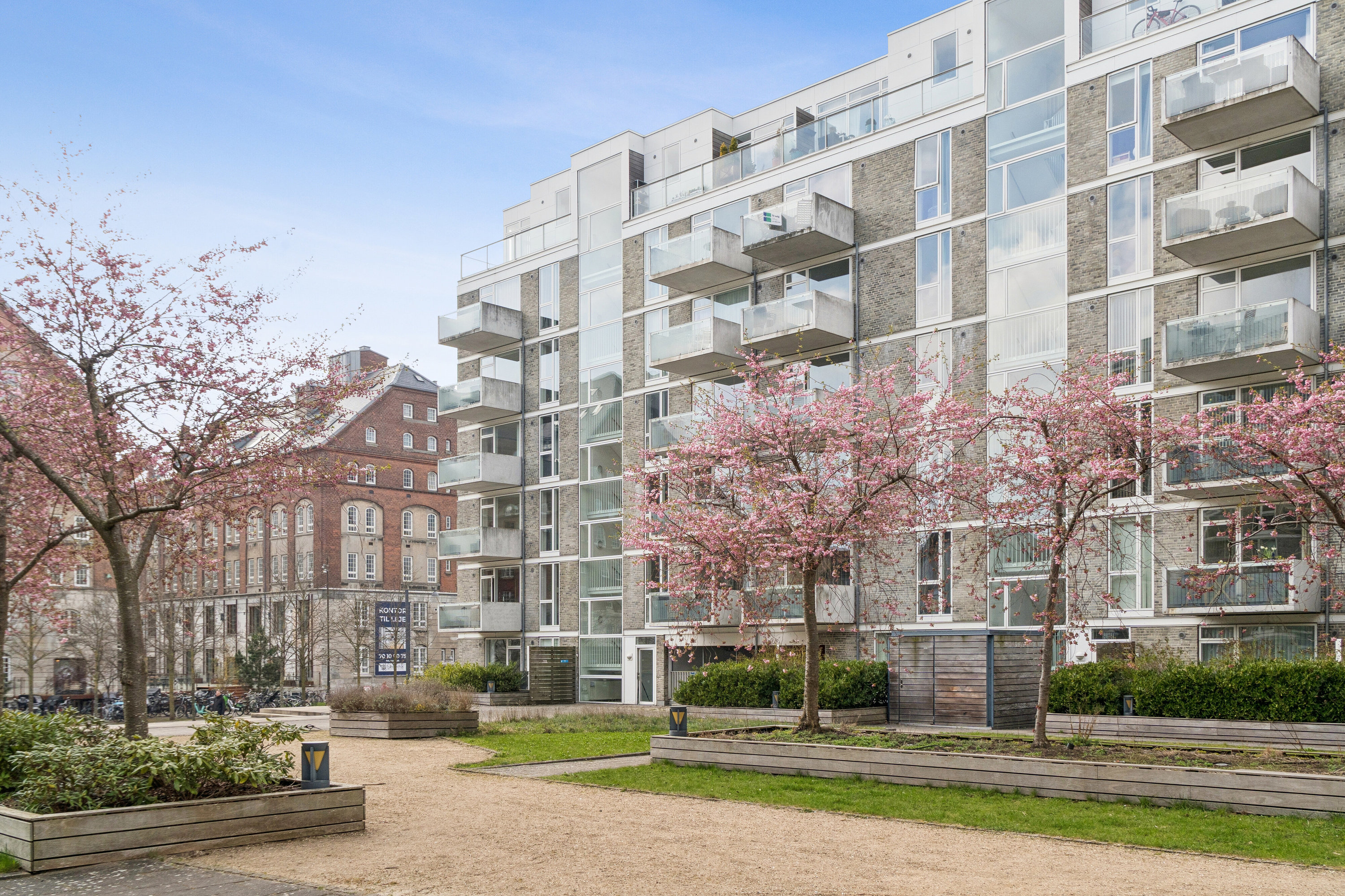 Fremhævet gårdmiljø billede i fuldskærmstilstand. Billede af Klaksvigsgade 9, 6. th., 2300 København S