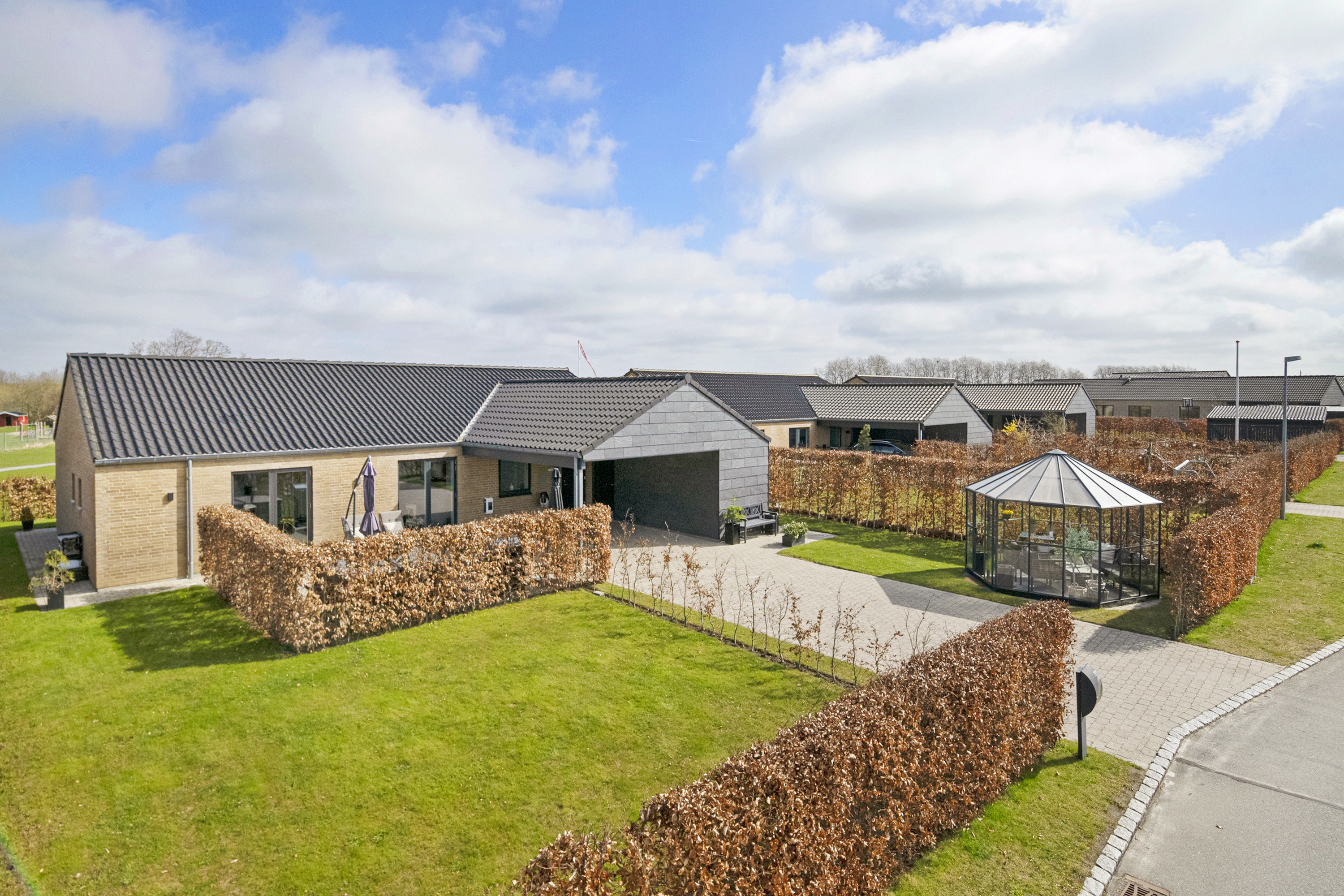 Fremhævet ejendommen billede i fuldskærmstilstand. Billede af Nørregårds Alle 19, 8362 Hørning