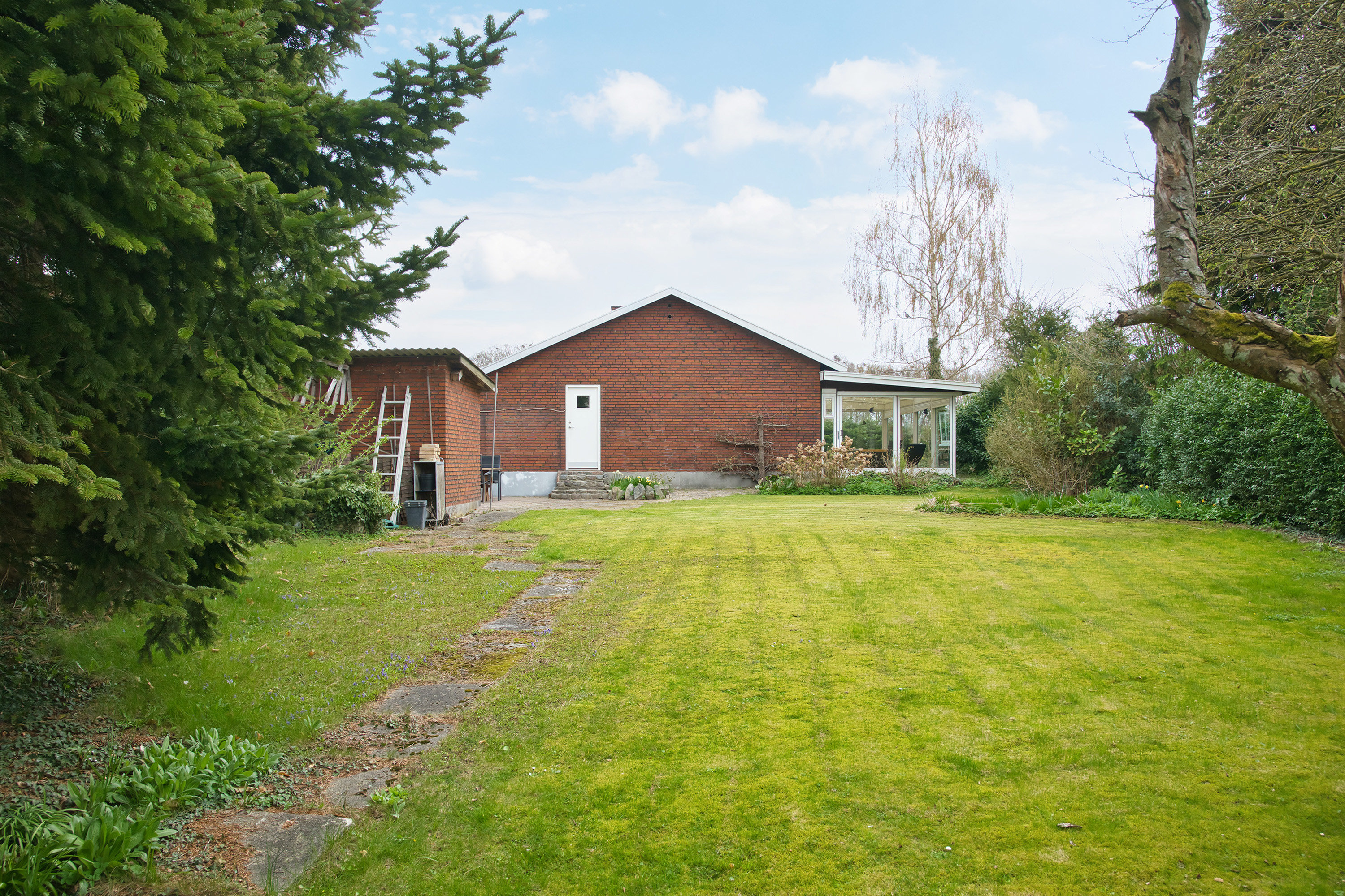 Fremhævet baghave billede i fuldskærmstilstand. Billede af Peter Freuchensvej 25, 4800 Nykøbing F