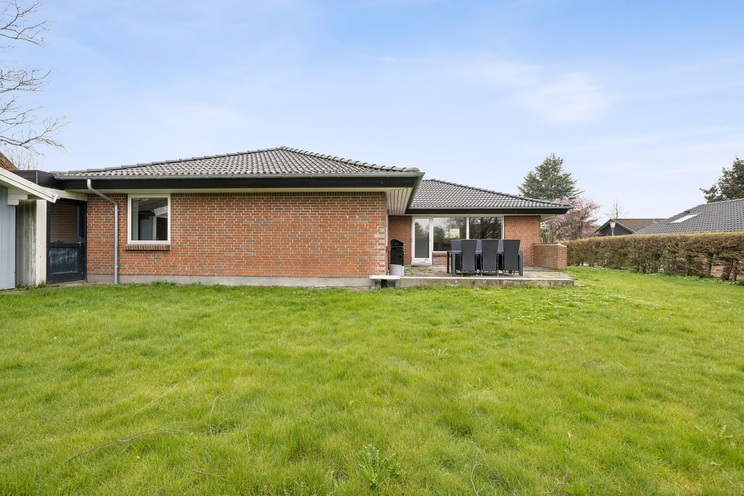 Fremhævet set fra haven billede i fuldskærmstilstand. Billede af Hallingager 36, 5750 Ringe