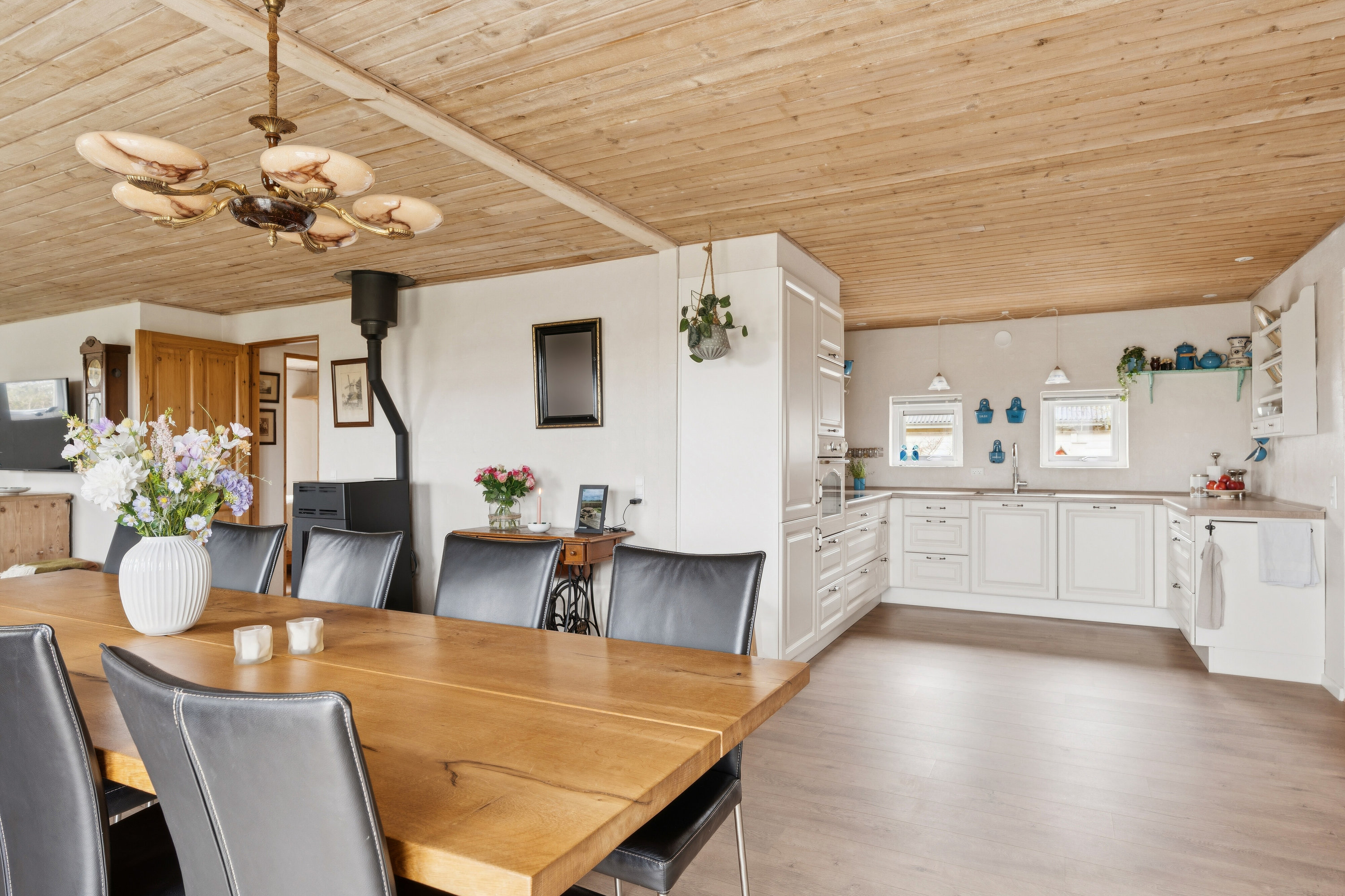 Fremhævet spisestue billede i fuldskærmstilstand. Billede af Krøsbærvej 13, Kølkær, 7400 Herning