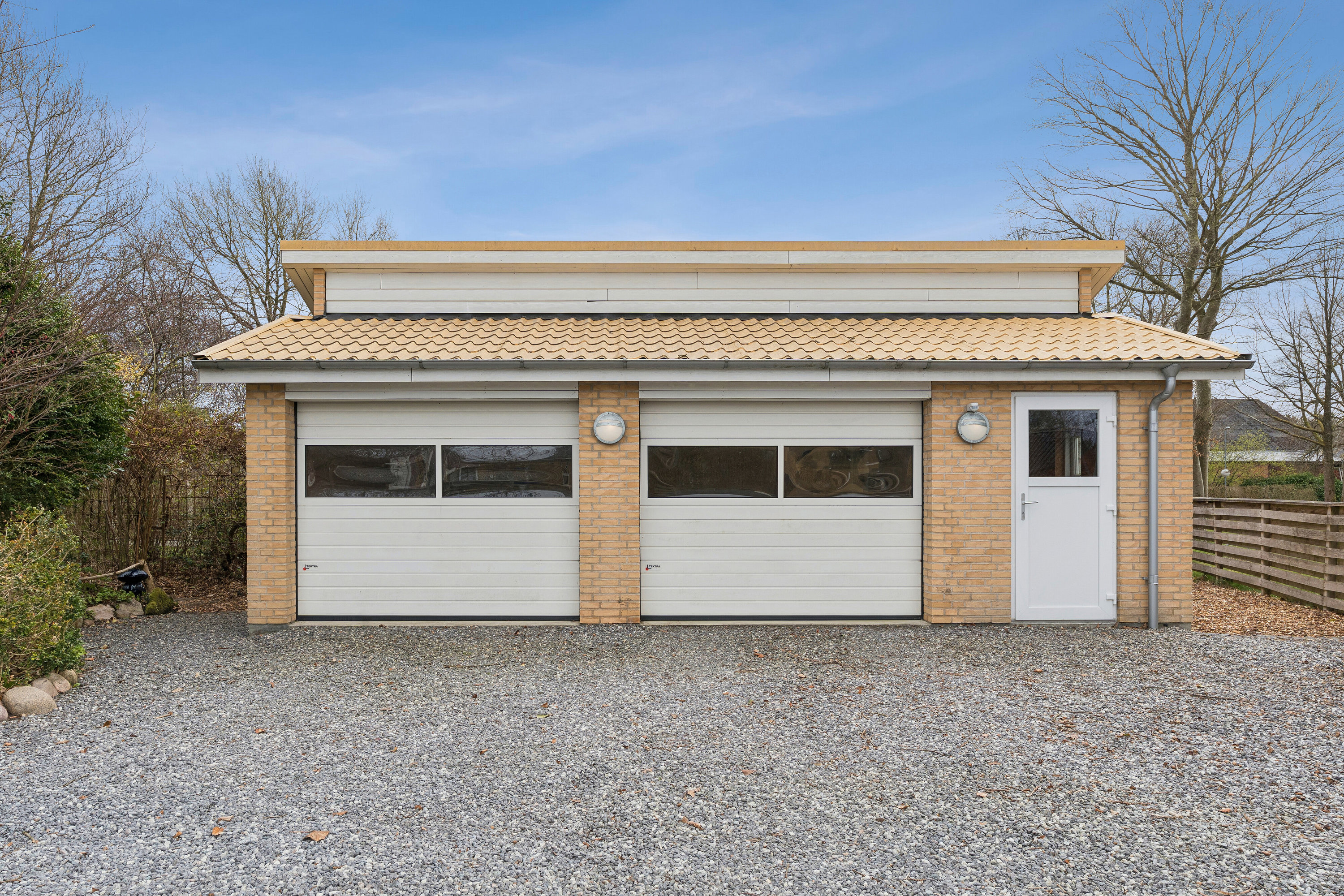 Fremhævet garage billede i fuldskærmstilstand. Billede af Krøsbærvej 13, Kølkær, 7400 Herning