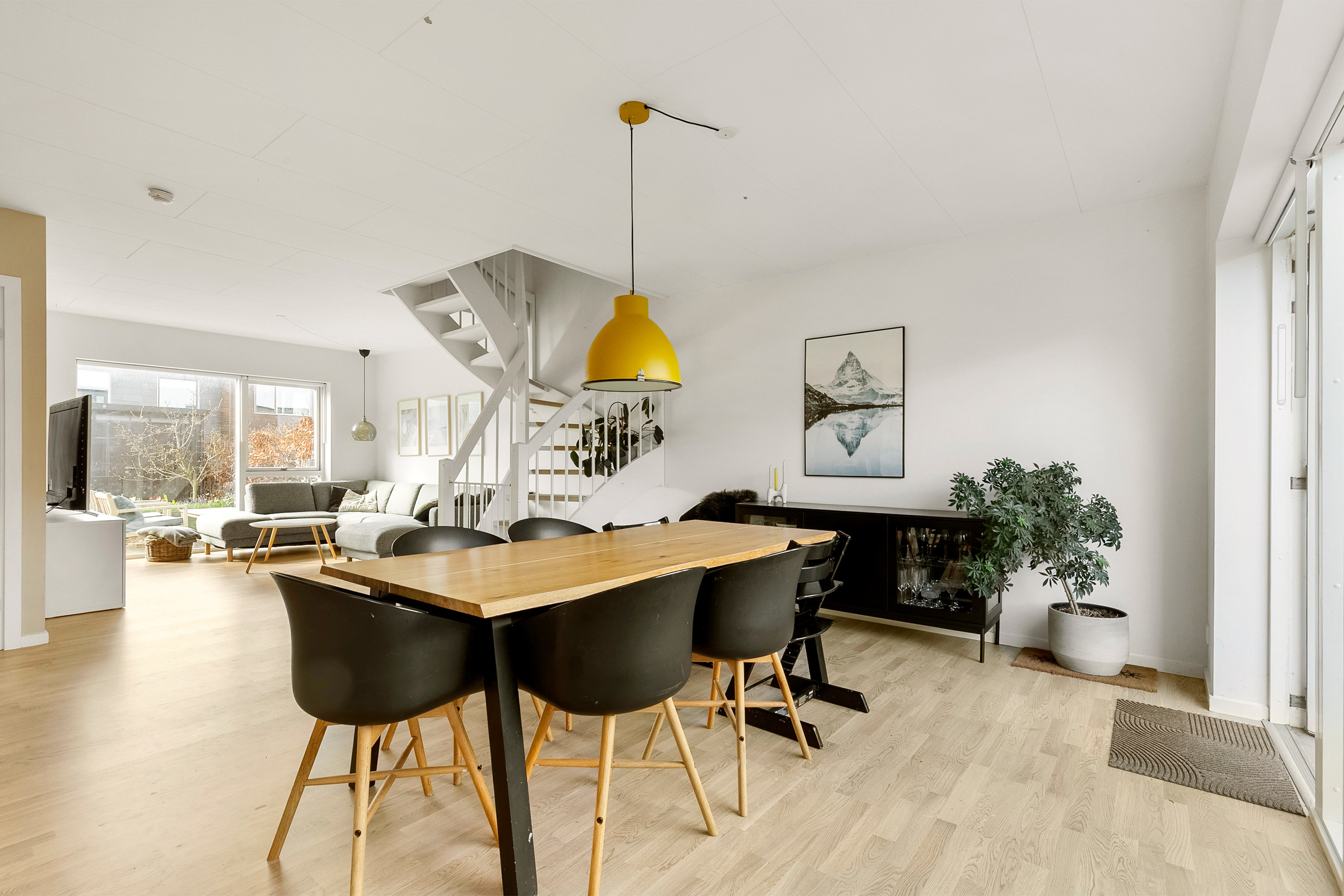 Fremhævet spisestue billede i fuldskærmstilstand. Billede af Østergårds Alle 57, 8362 Hørning